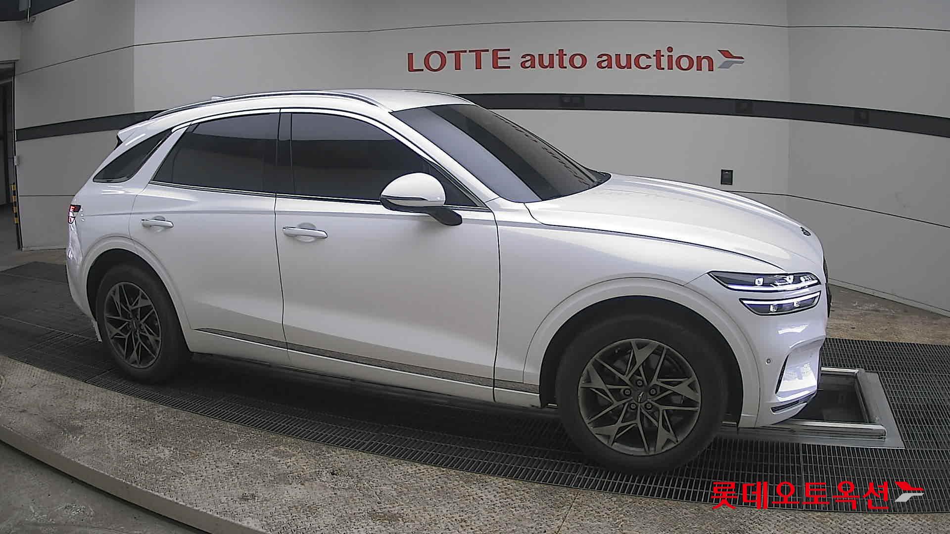 جينسس جي في 70