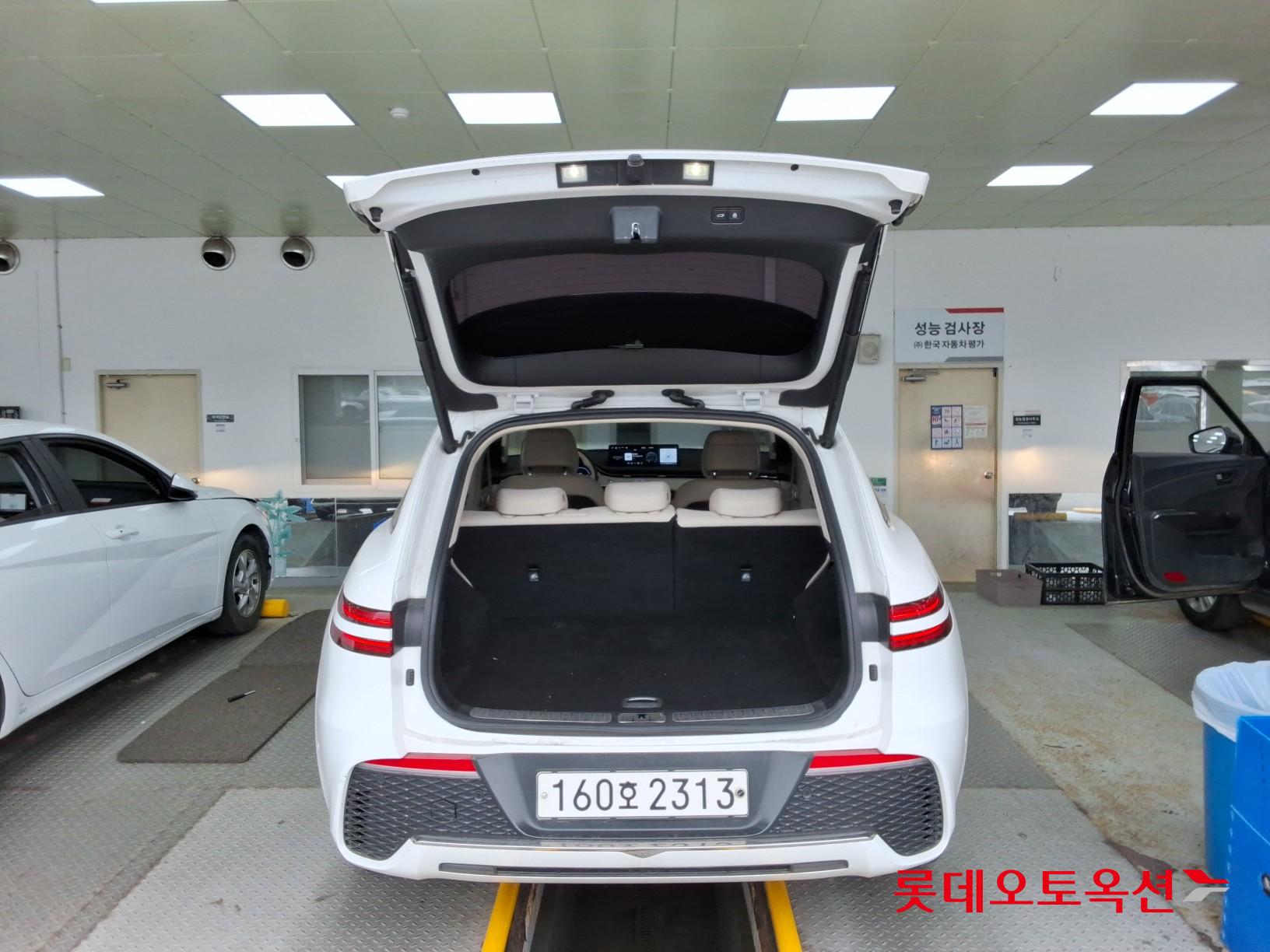 جينسس جي في 70