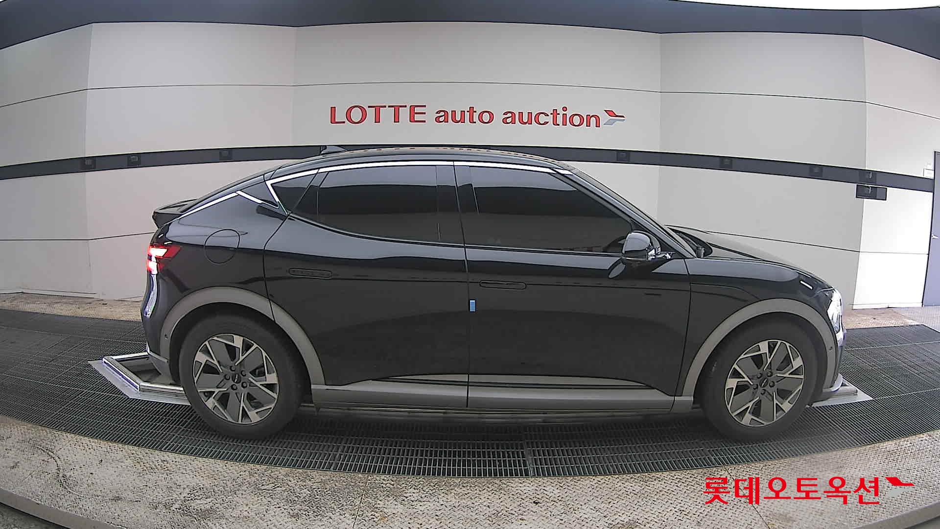 جينسس جي في 60