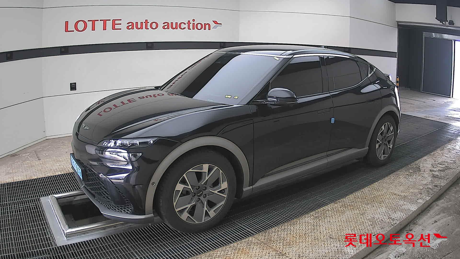 جينسس جي في 60