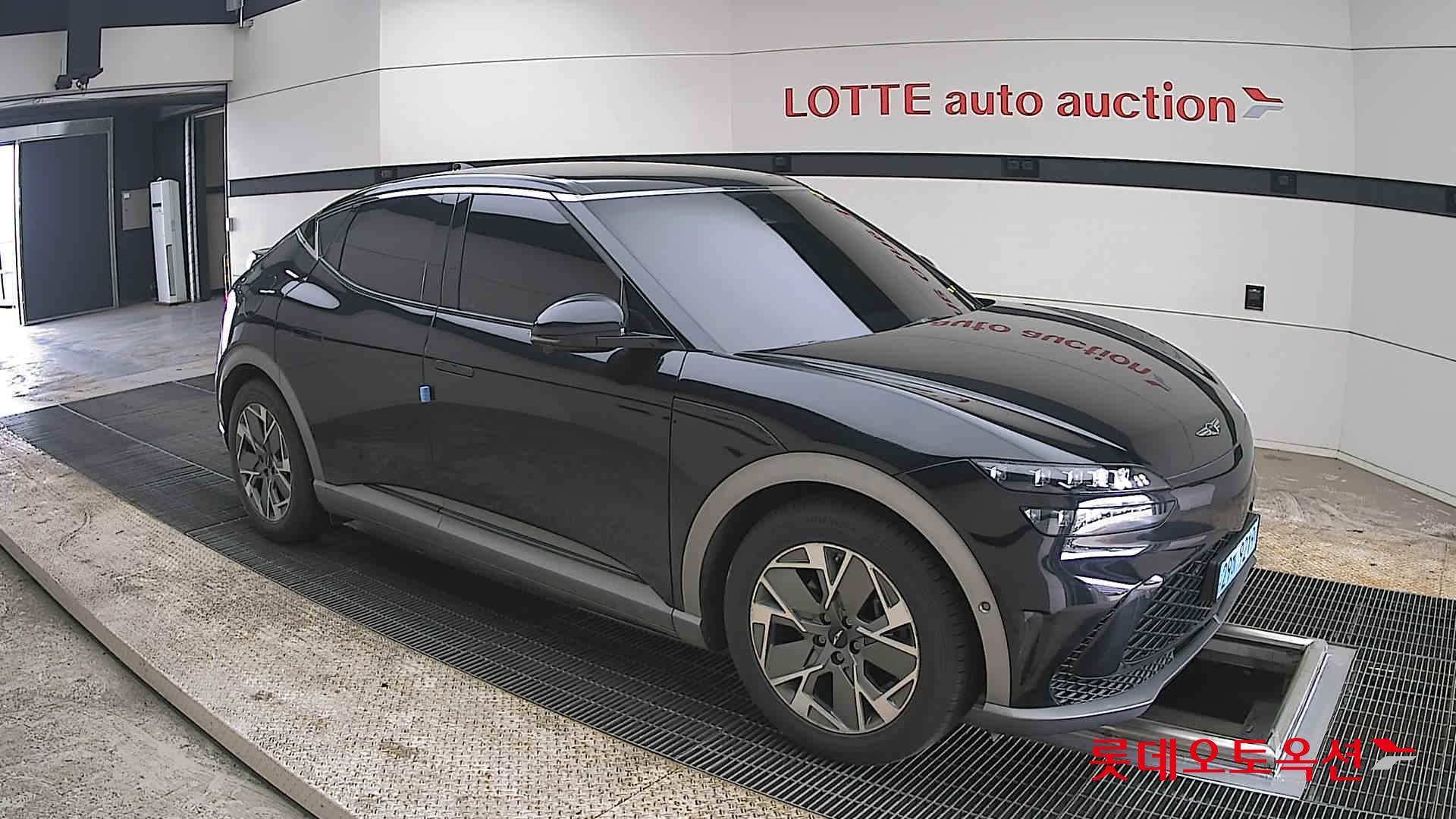 جينسس جي في 60