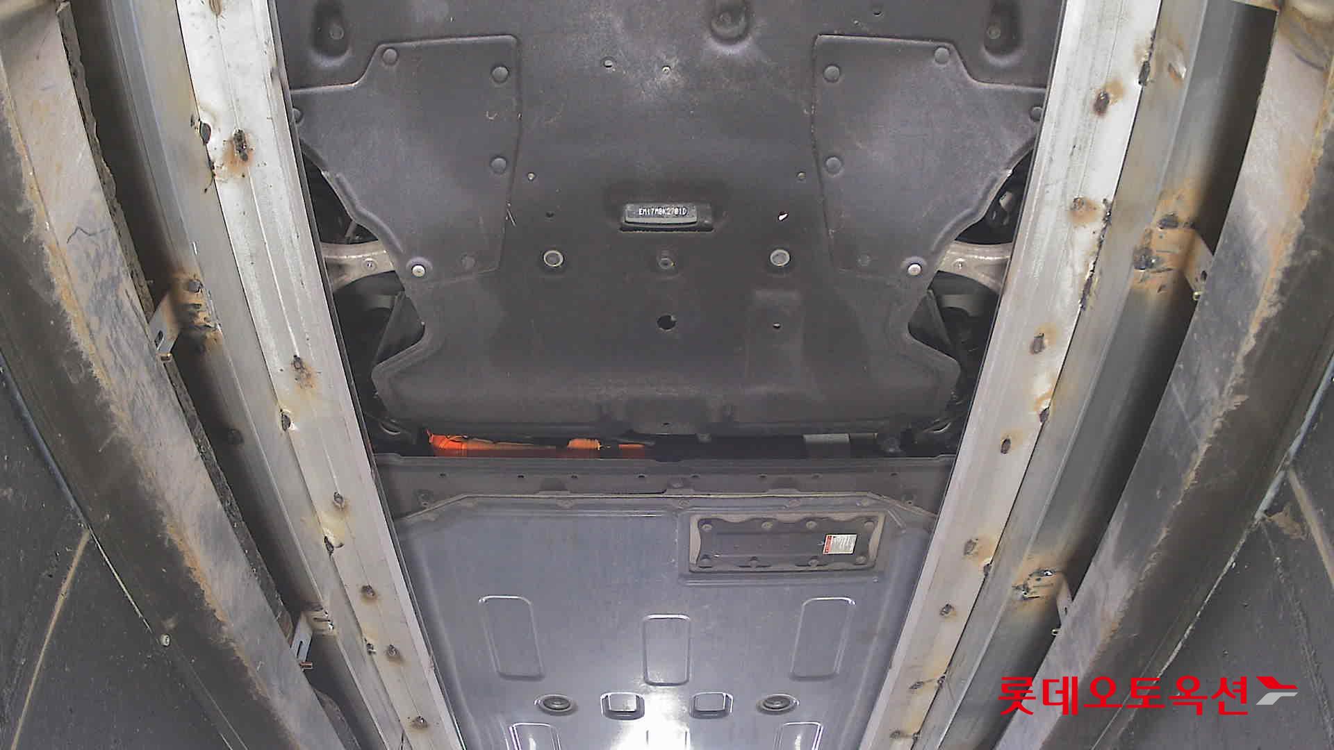 جينسس جي في 60