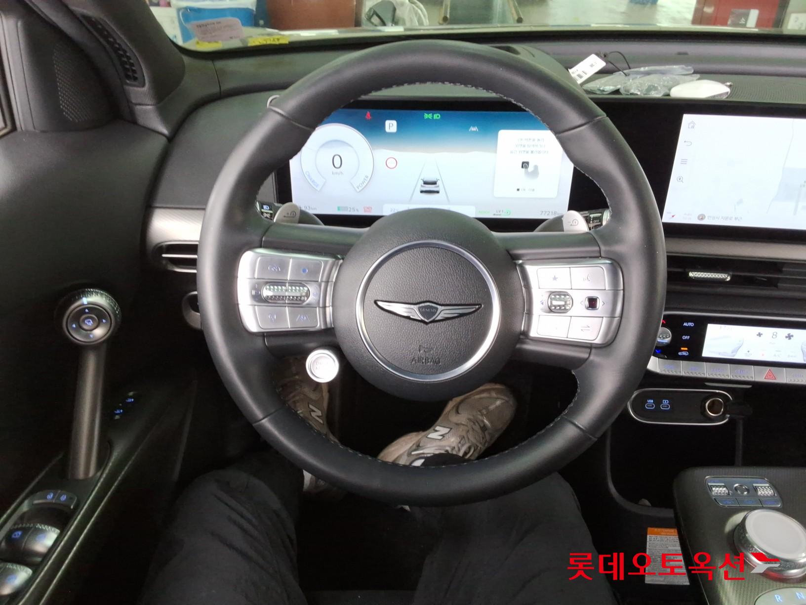 جينسس جي في 60