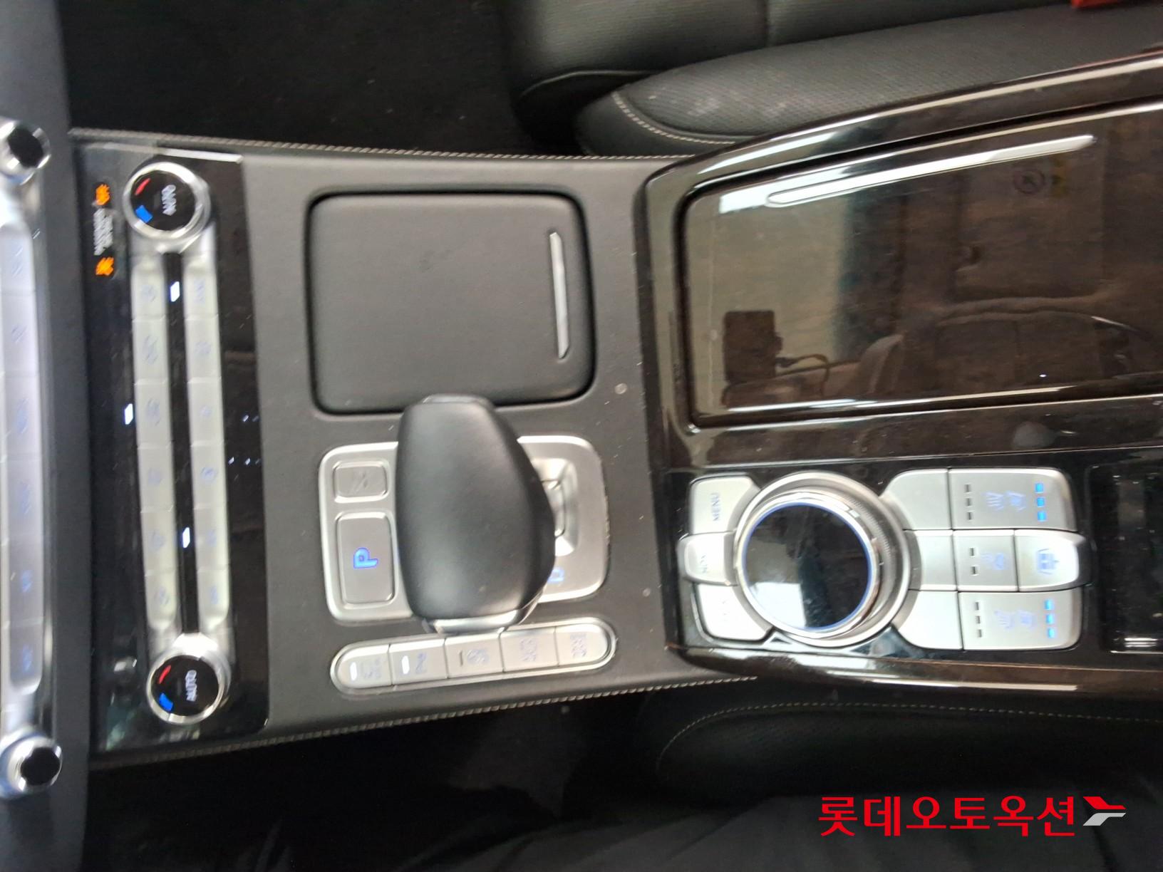 제네시스 G90 - 32