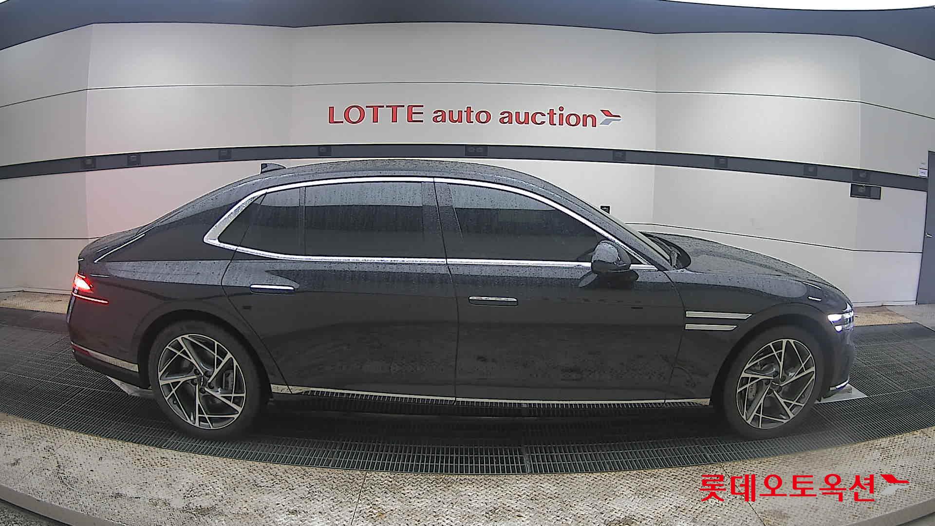 2022 - genesis g90