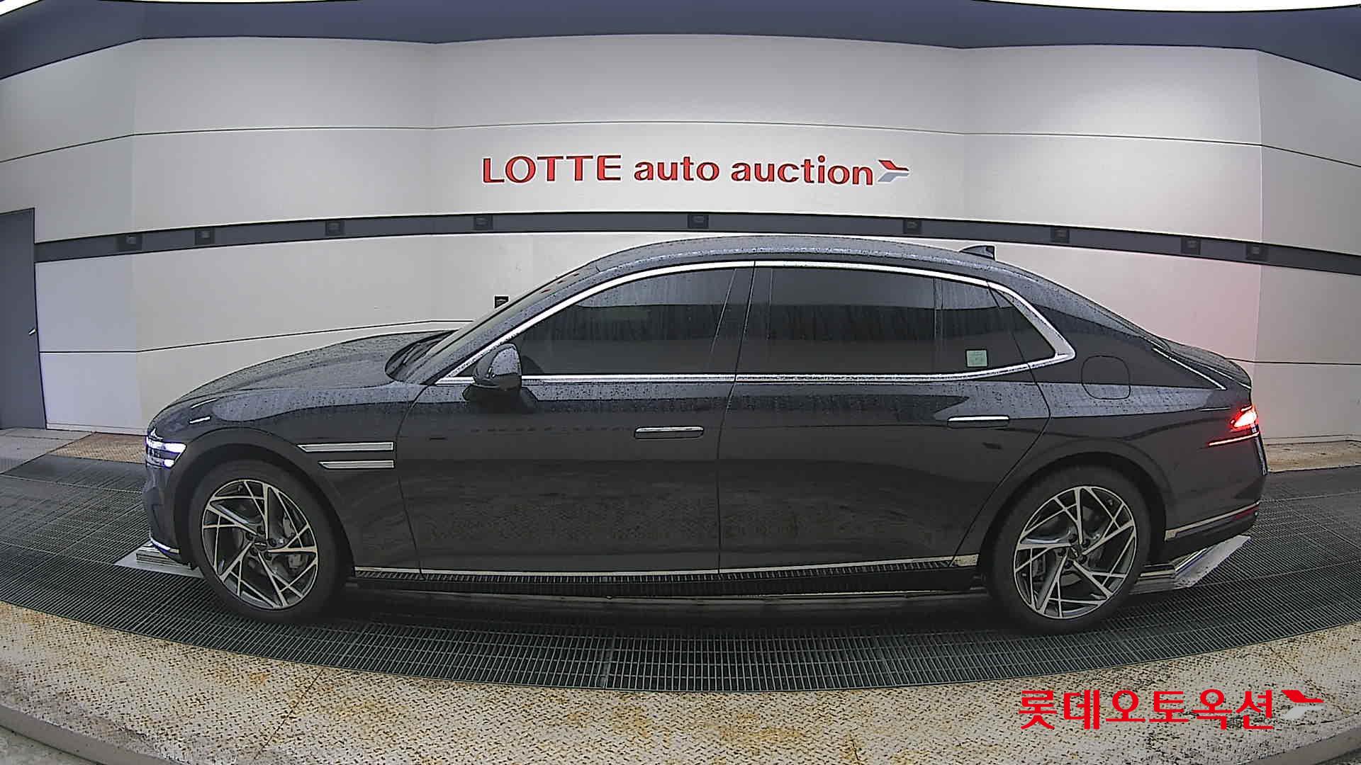 2022 - genesis g90