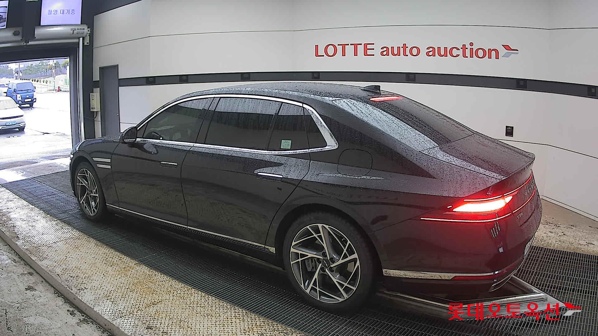 2022 - genesis g90