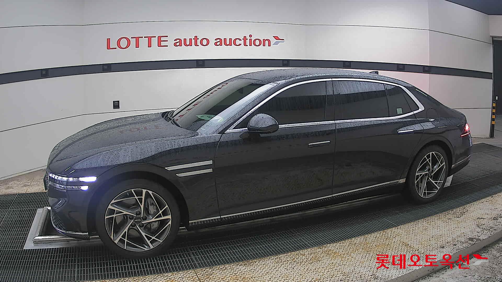 2022 - genesis g90