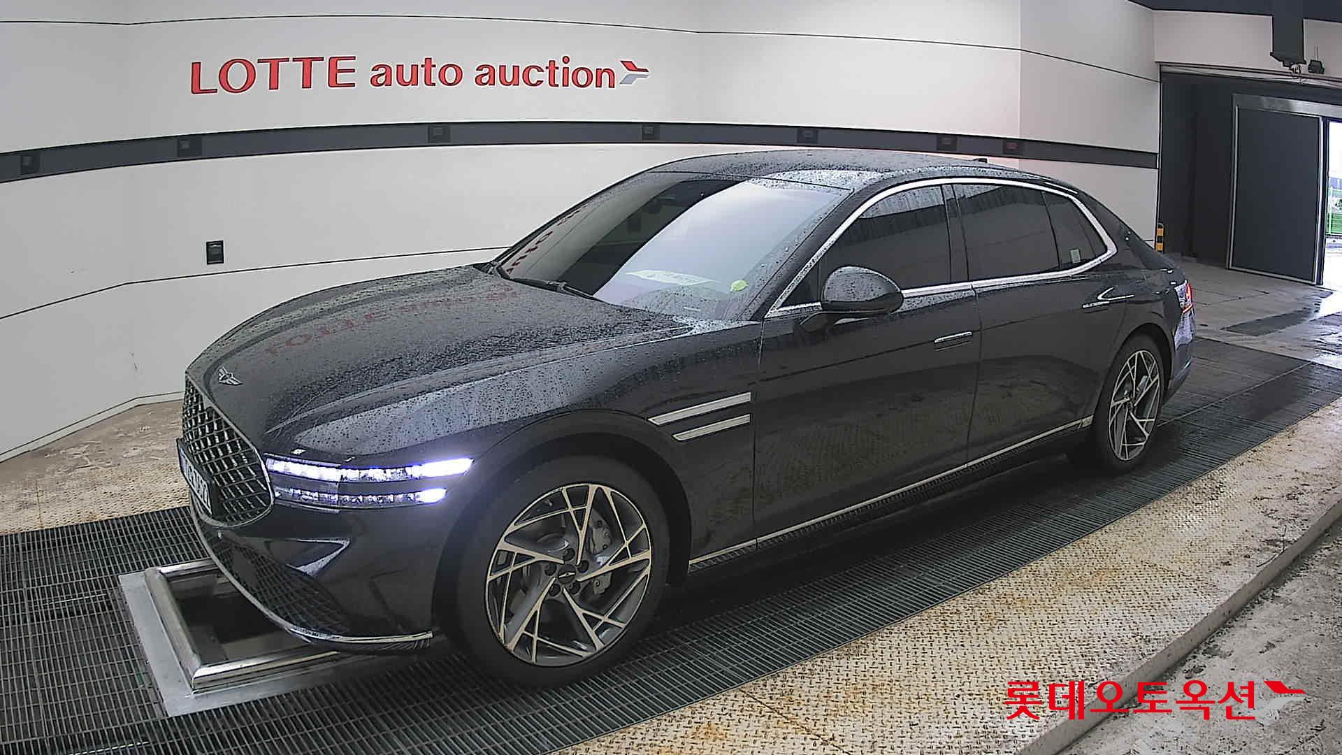 2022 - genesis g90