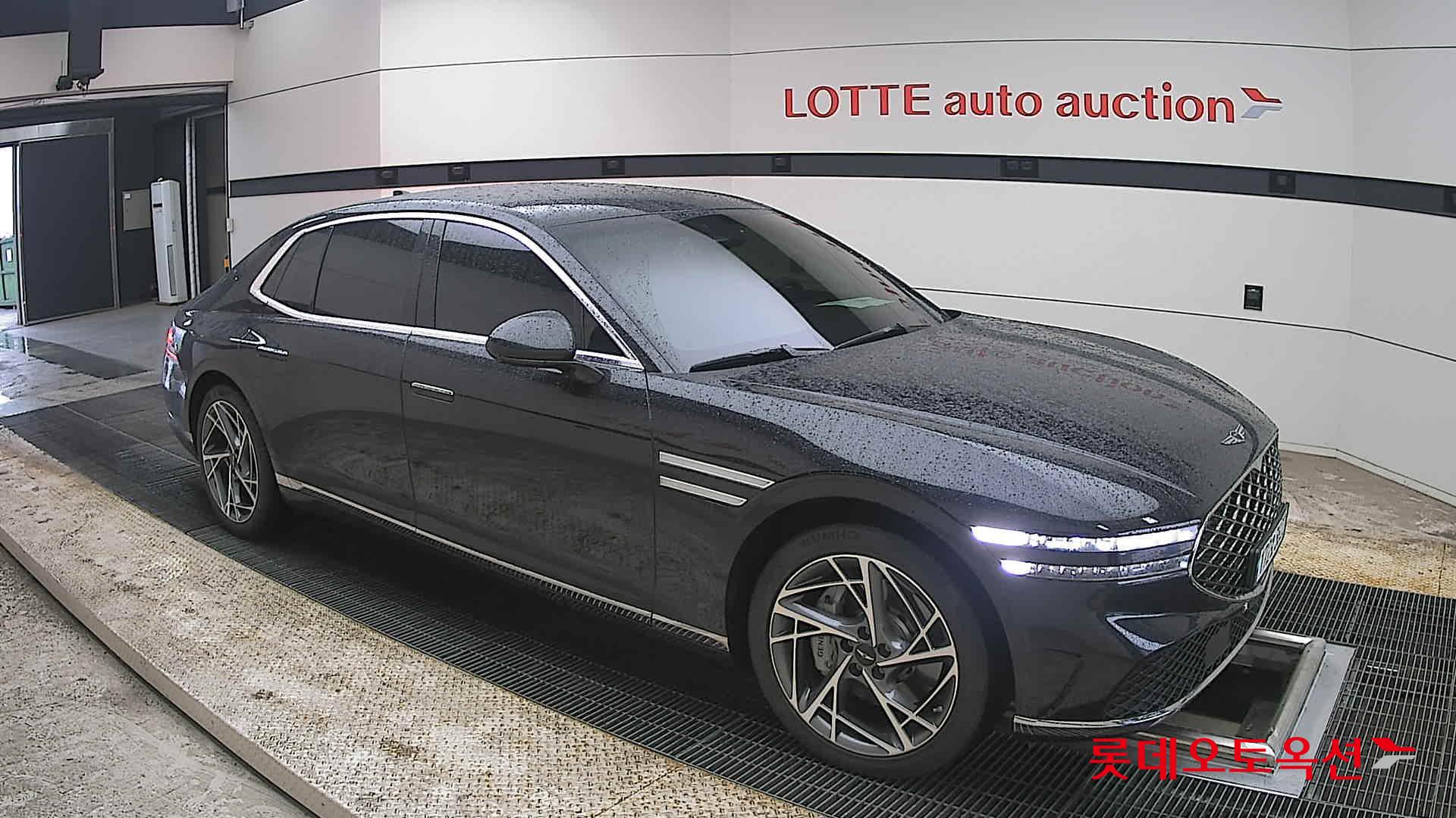 2022 - genesis g90