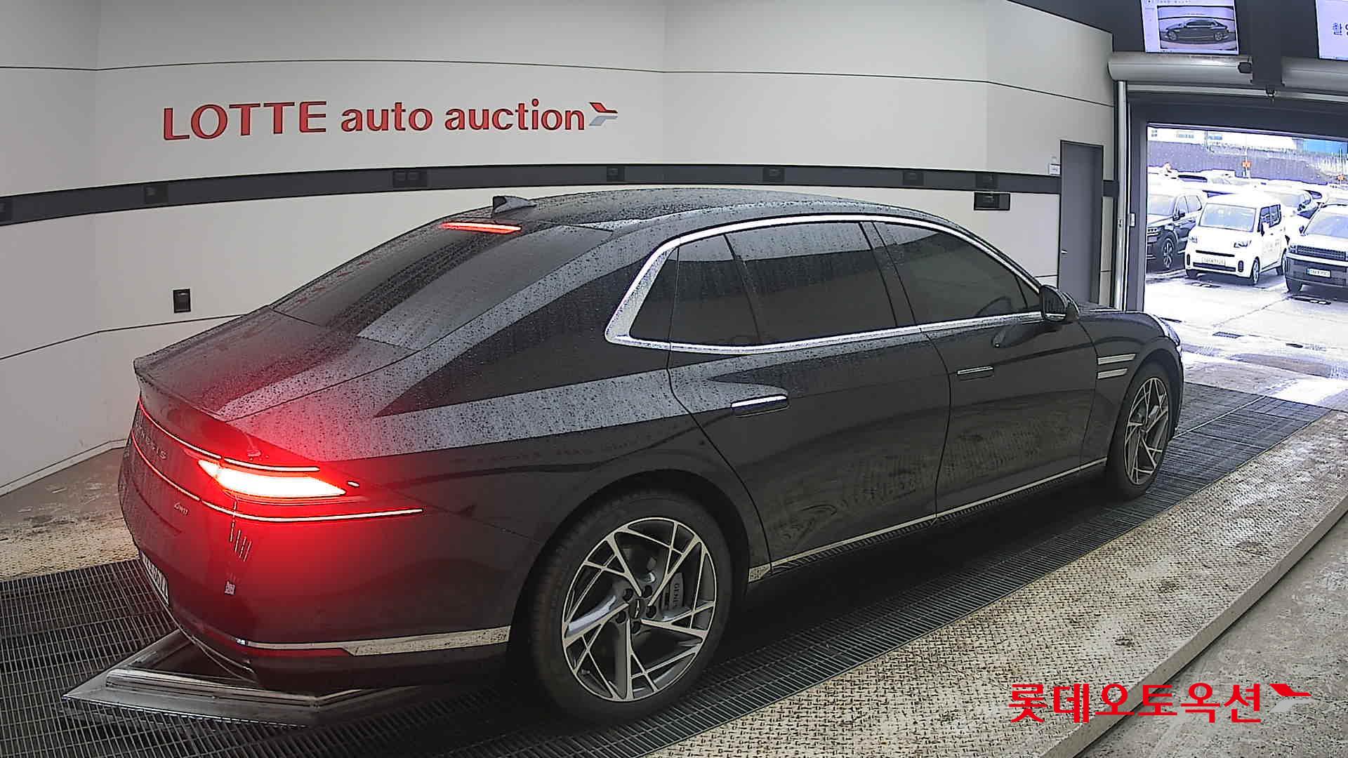 2022 - genesis g90