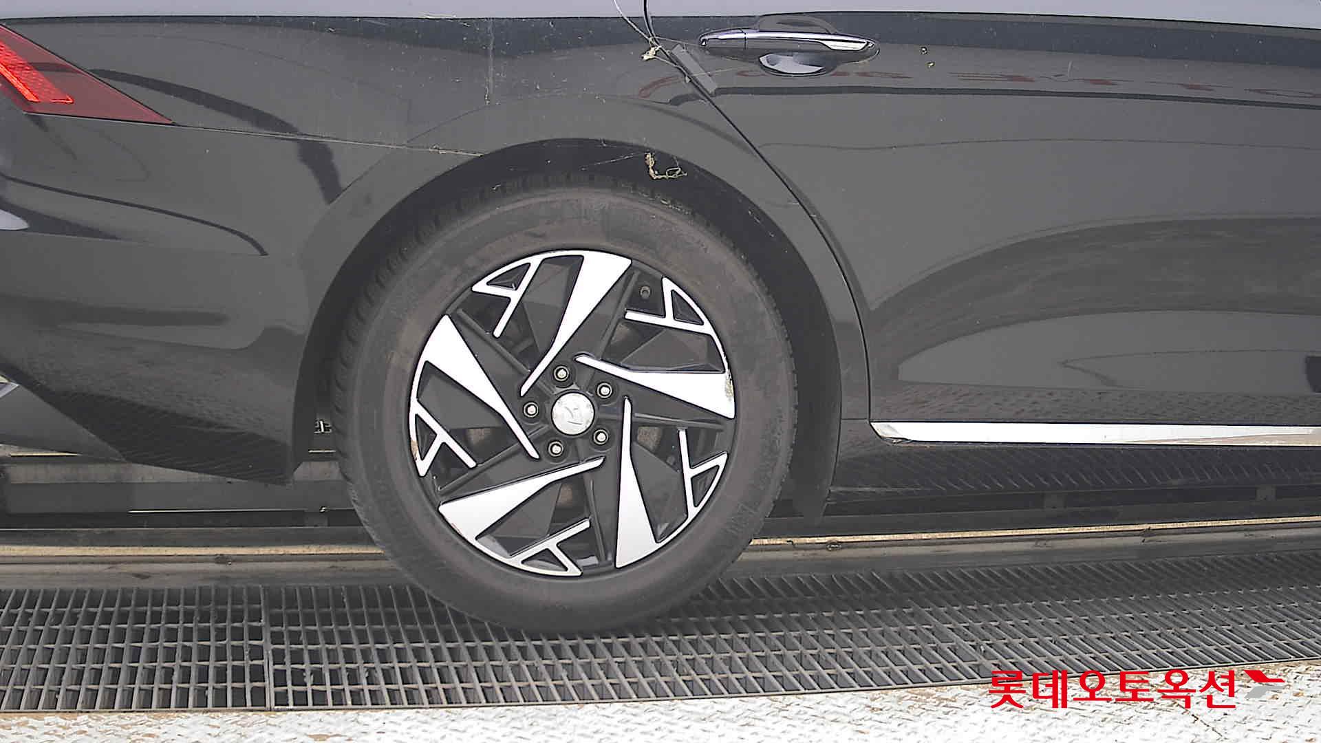 2022 - hyundai grandeur