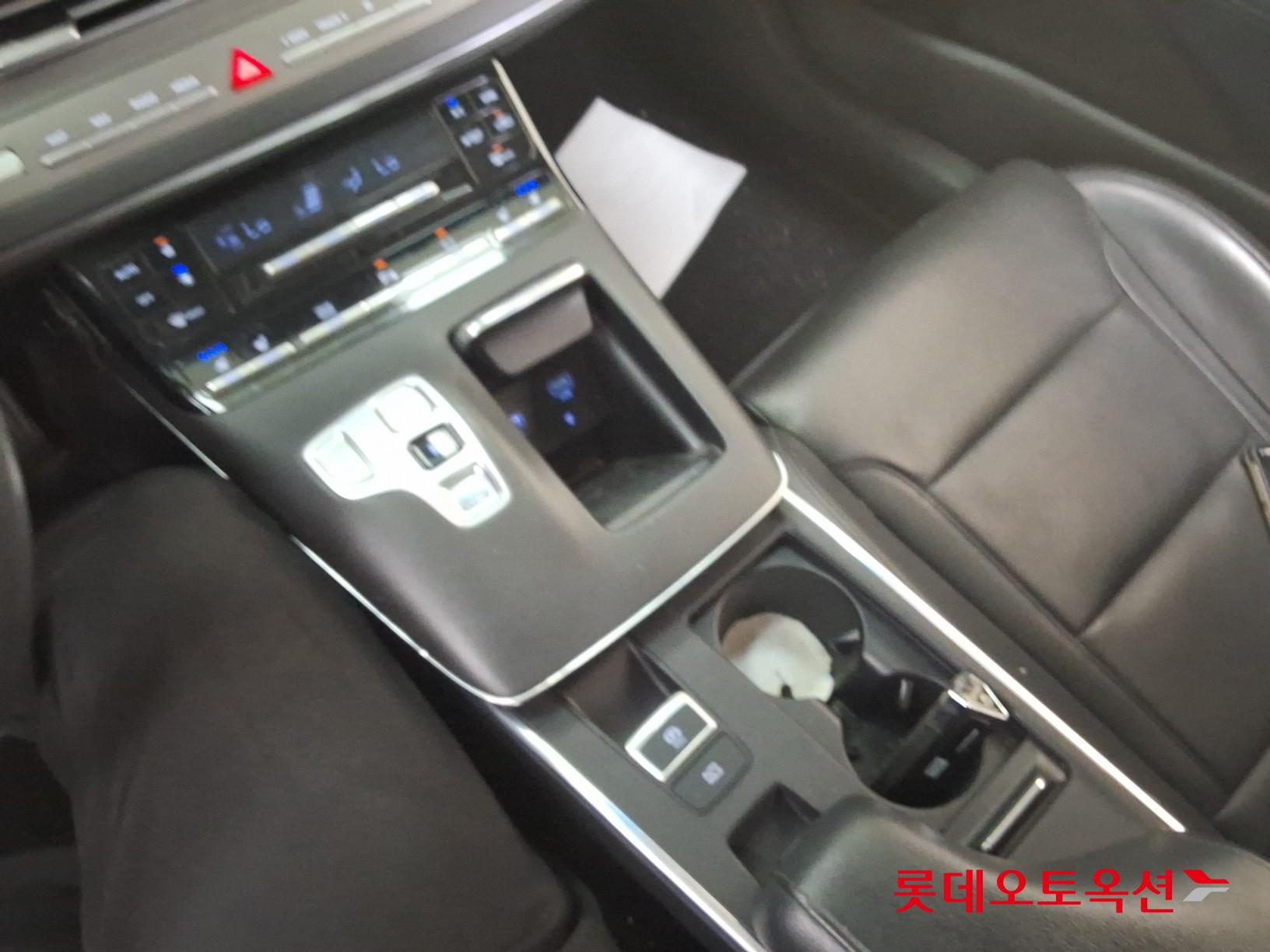 2022 - hyundai grandeur