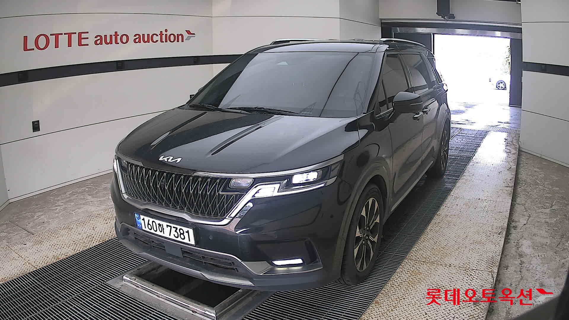 2022 - kia carnival
