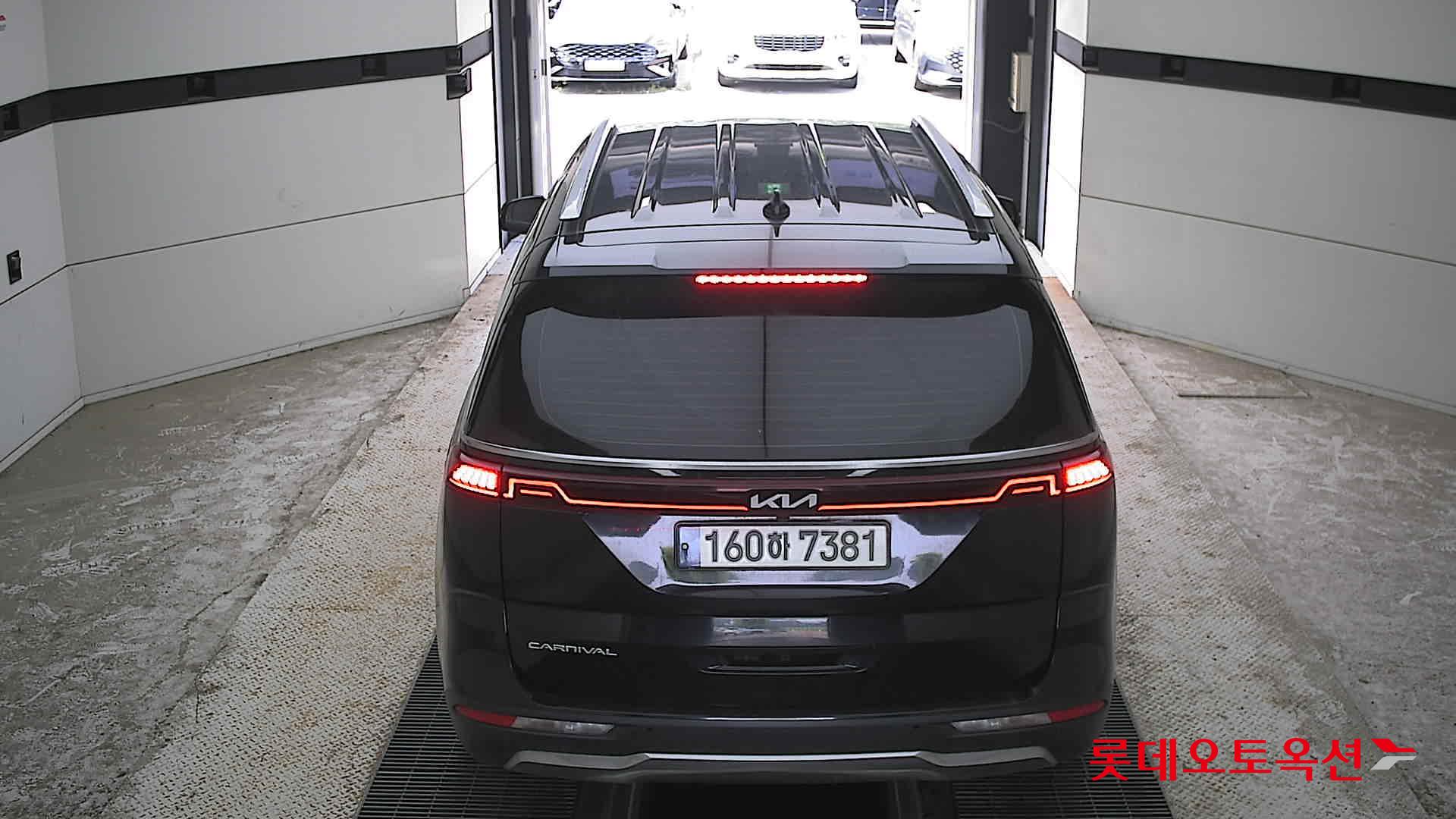 2022 - kia carnival