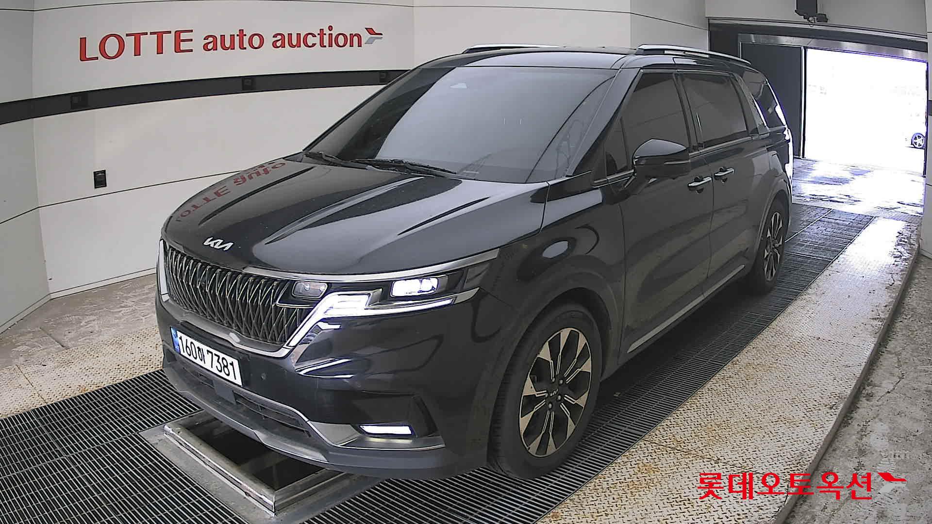 2022 - kia carnival