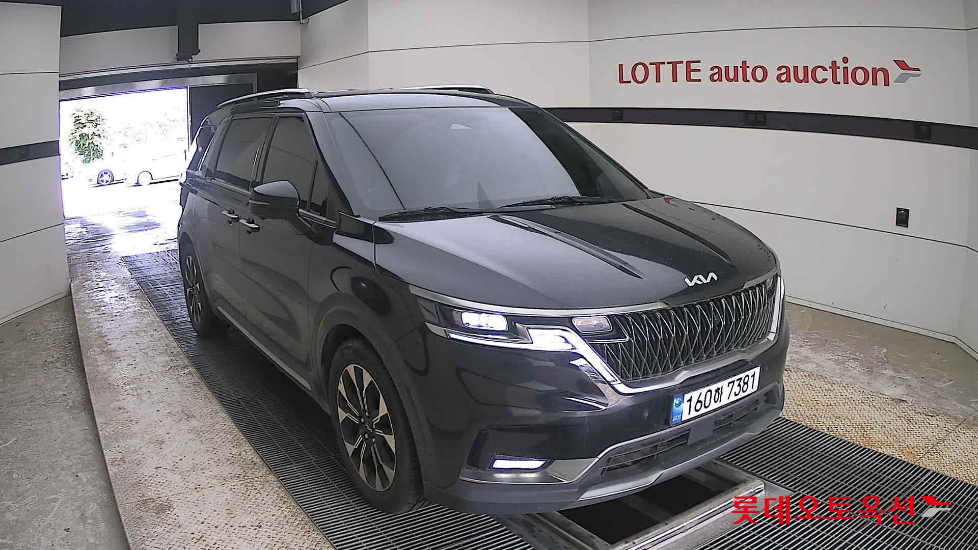 2022 - kia carnival