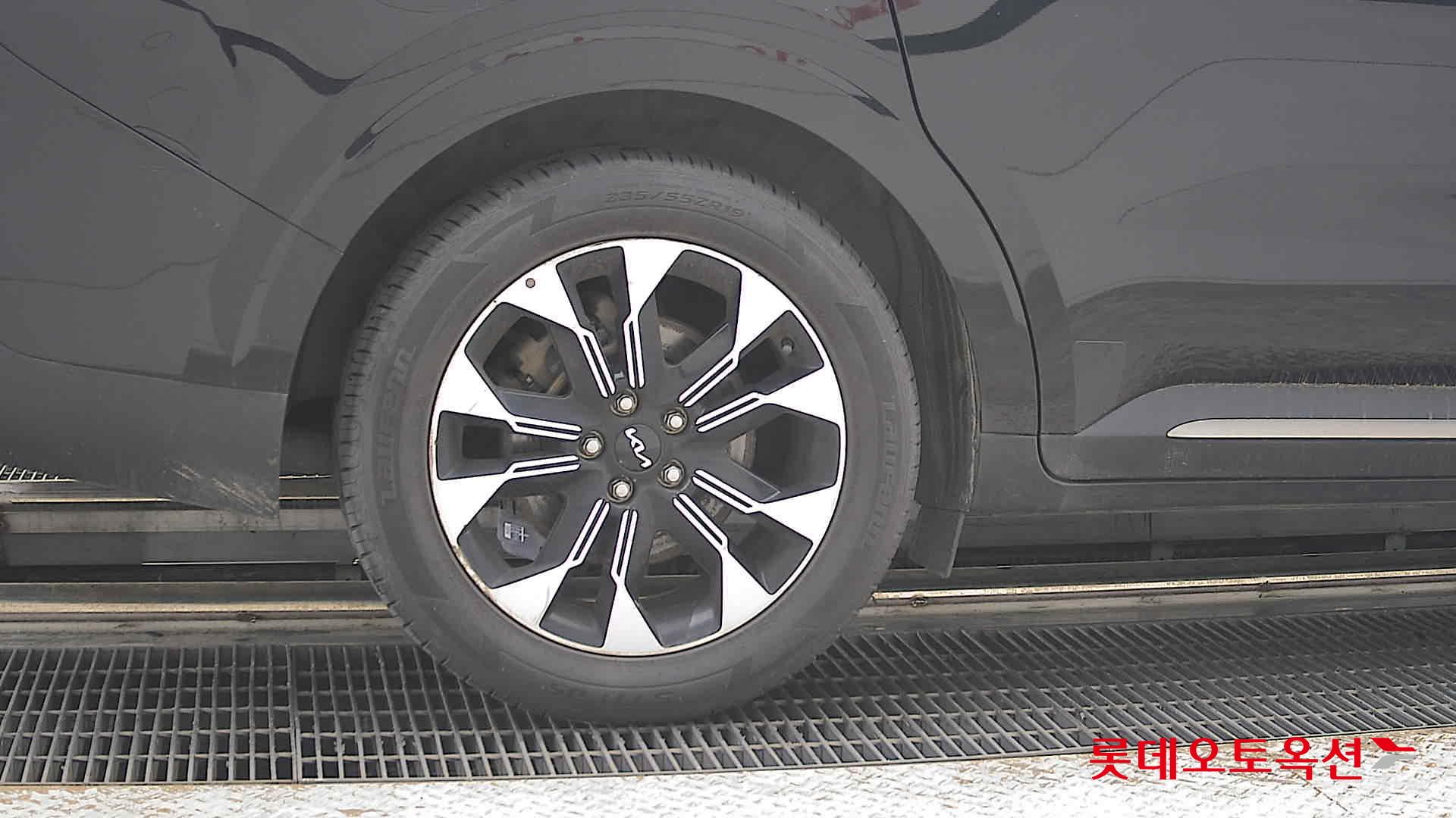 2022 - kia carnival