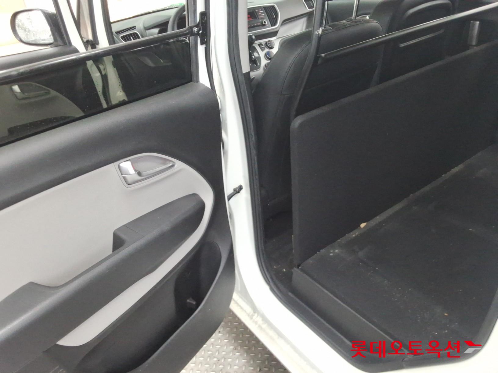 Kia Ray - 37