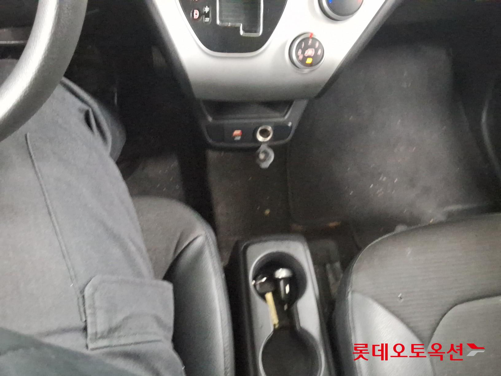 Kia Ray - 33