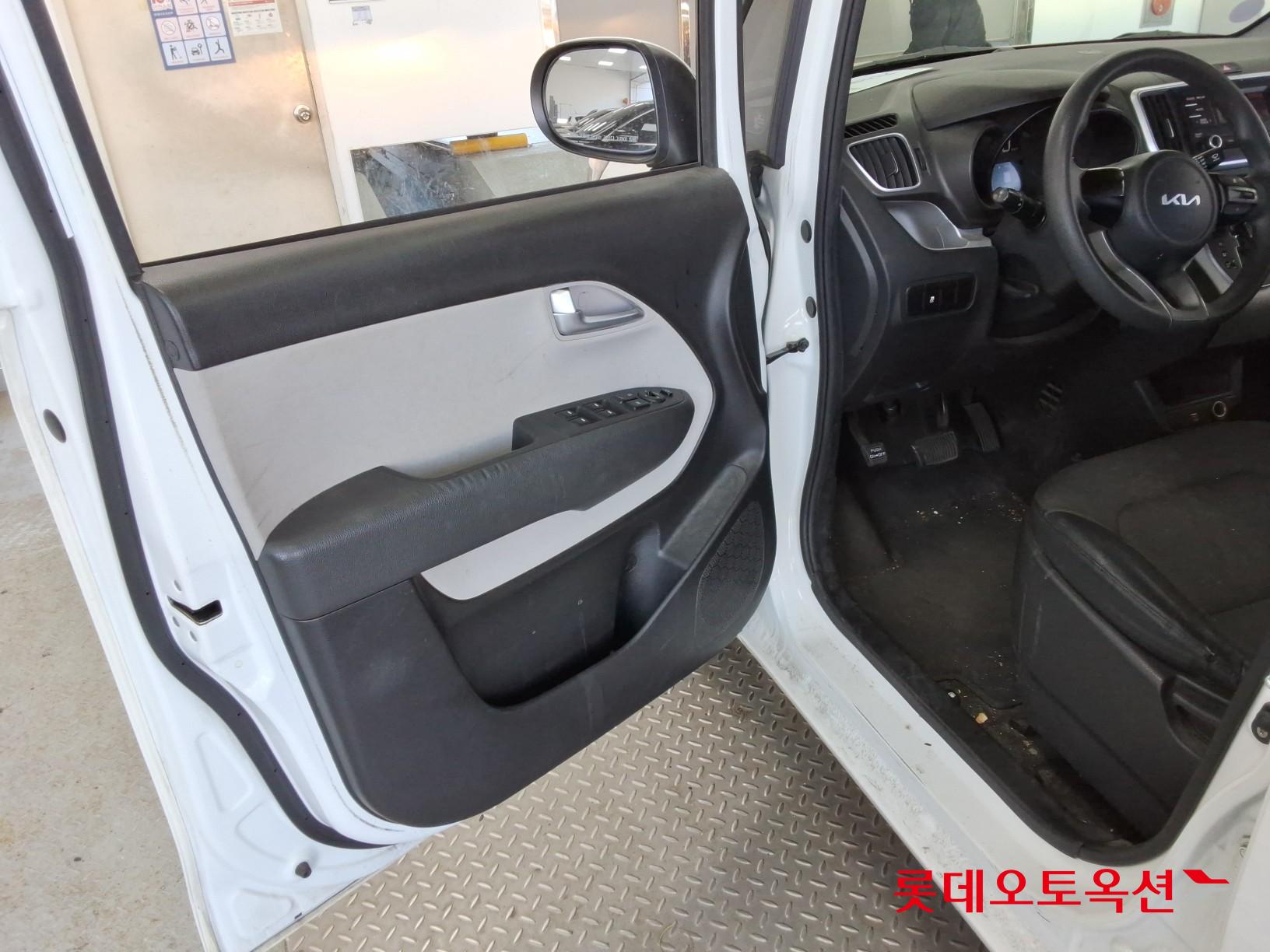 Kia Ray - 36