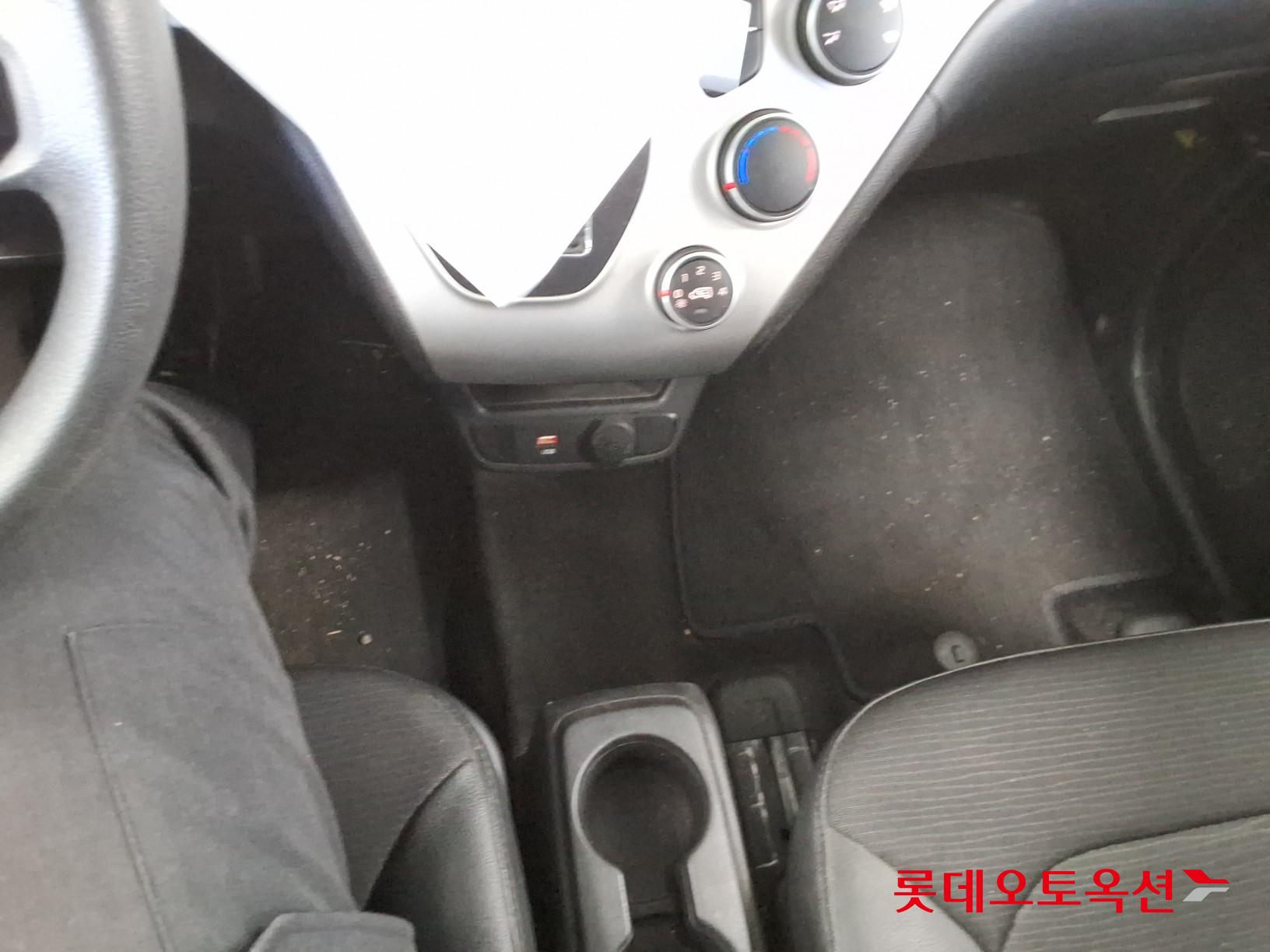 Kia Ray - 33