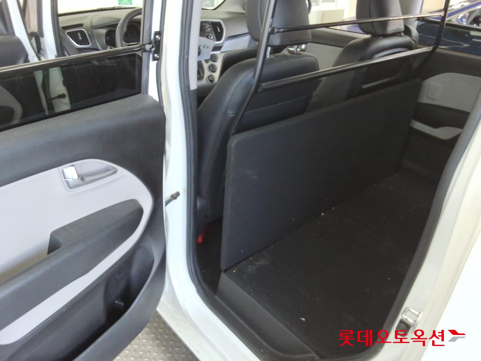 Kia Ray - 37