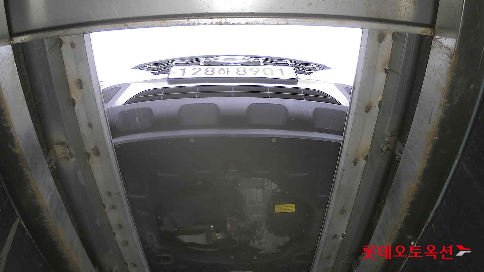 Hyundai Venue - 8