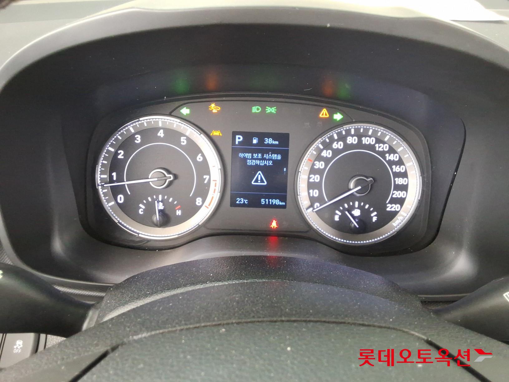 Hyundai Venue - 31
