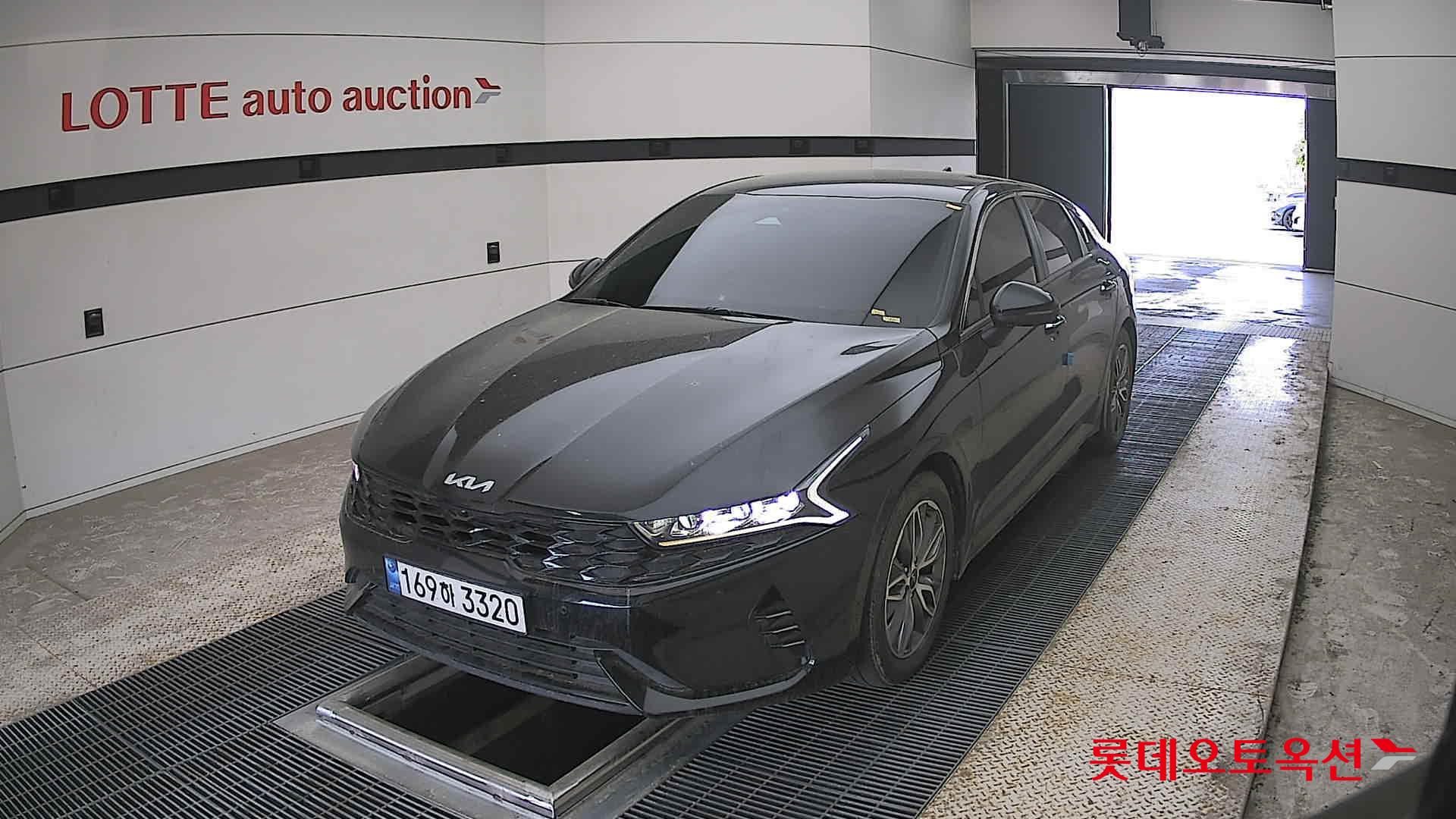 Kia K5 2022 - Image 10