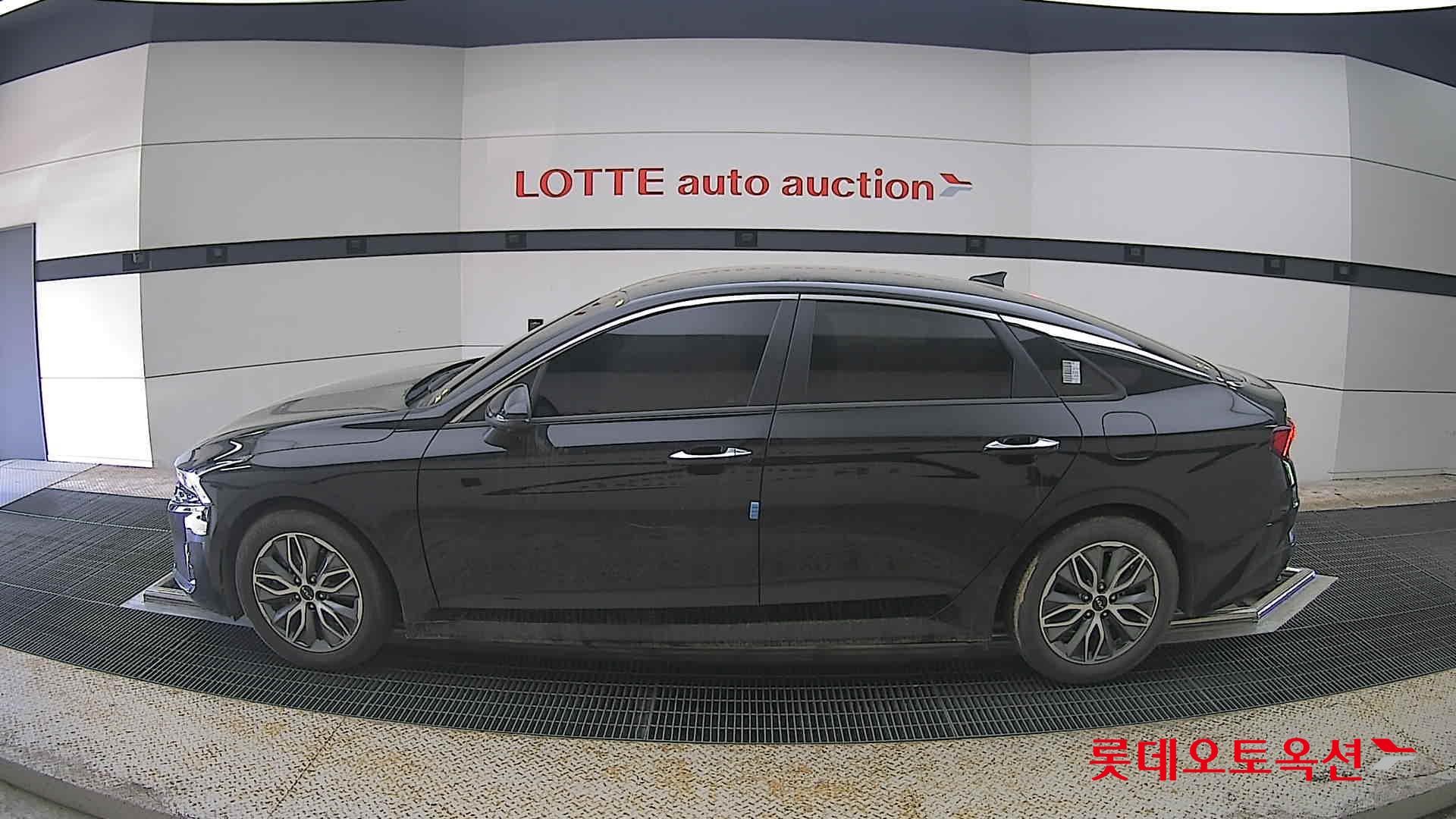 Kia K5 2022 - Image 13