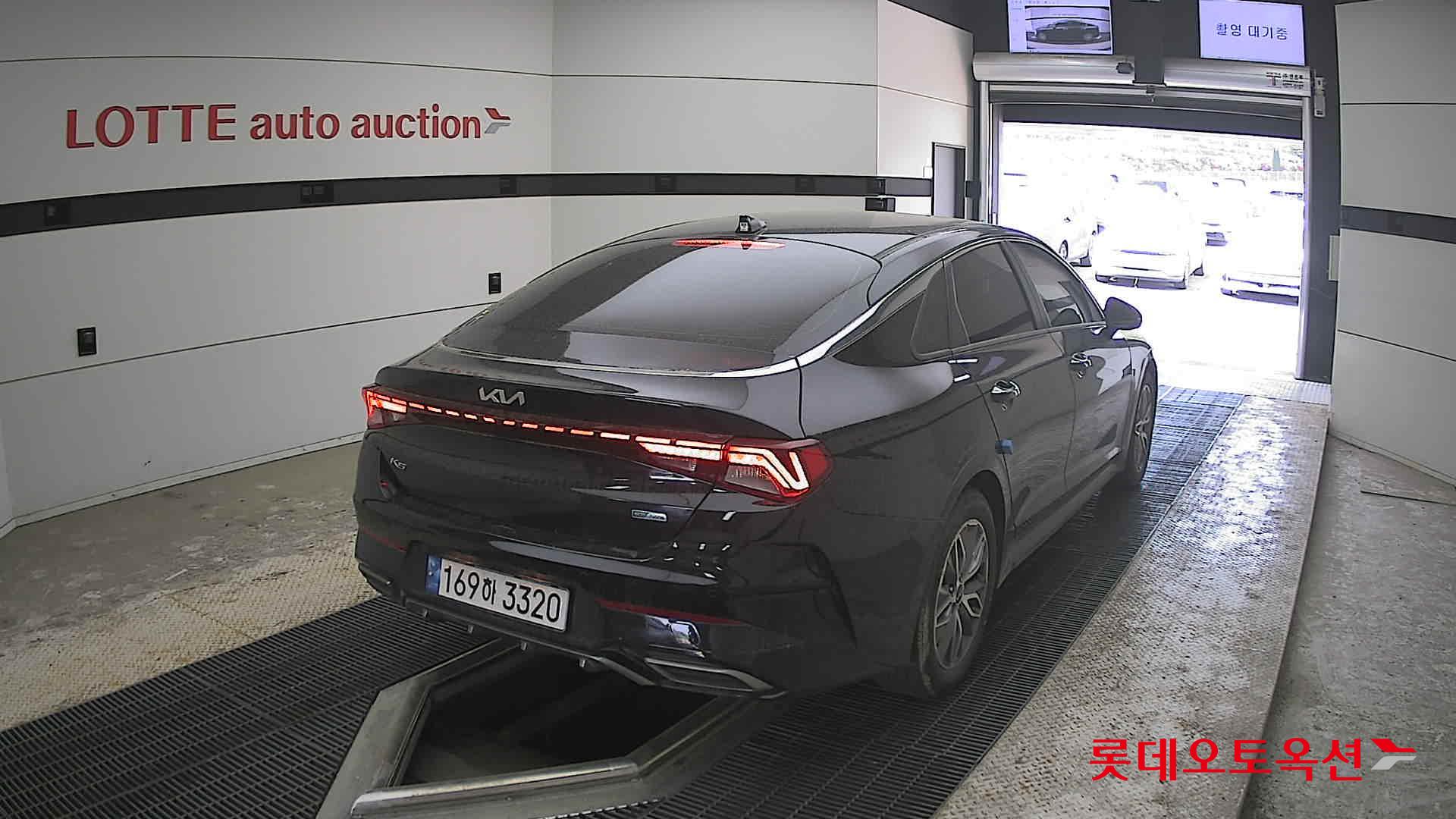 Kia K5 2022 - Image 18