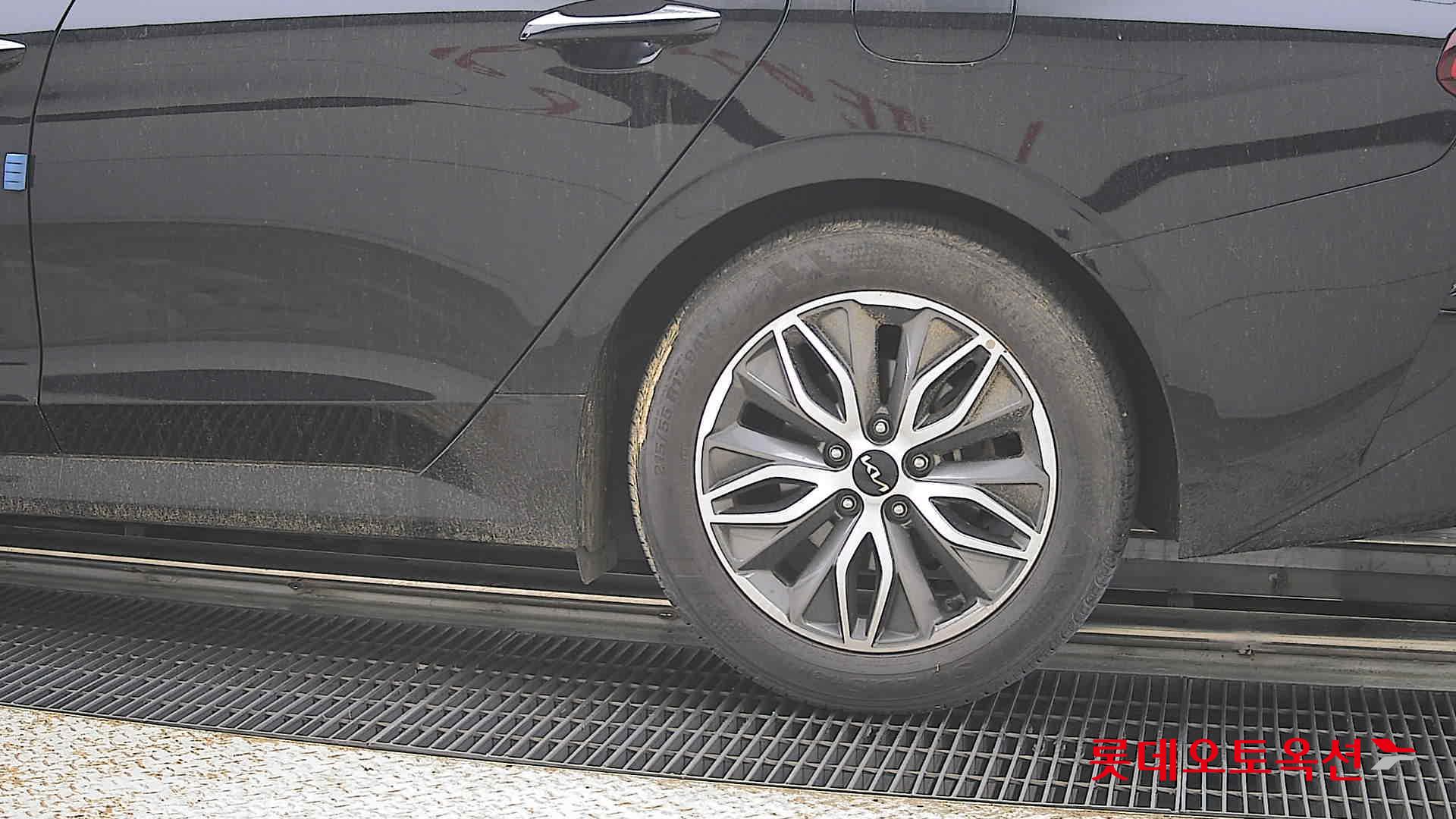 Kia K5 2022 - Image 26