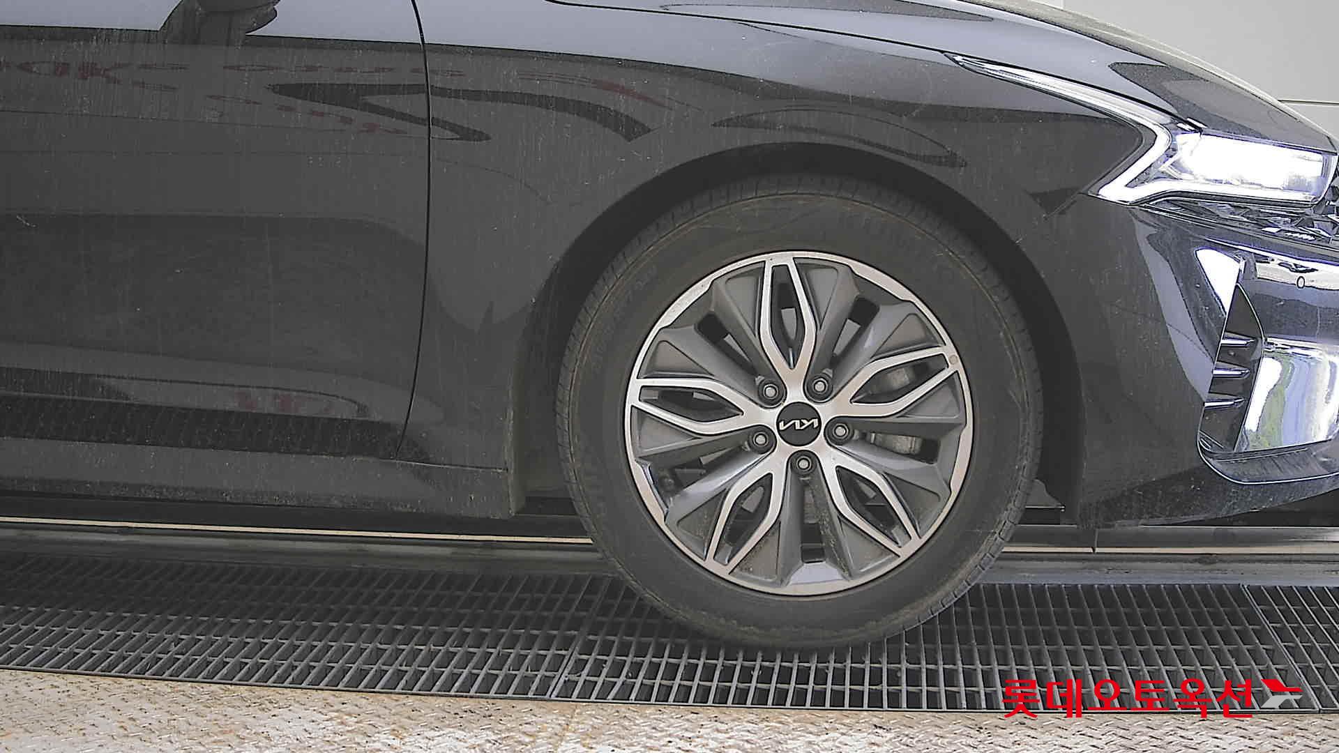 Kia K5 2022 - Image 27
