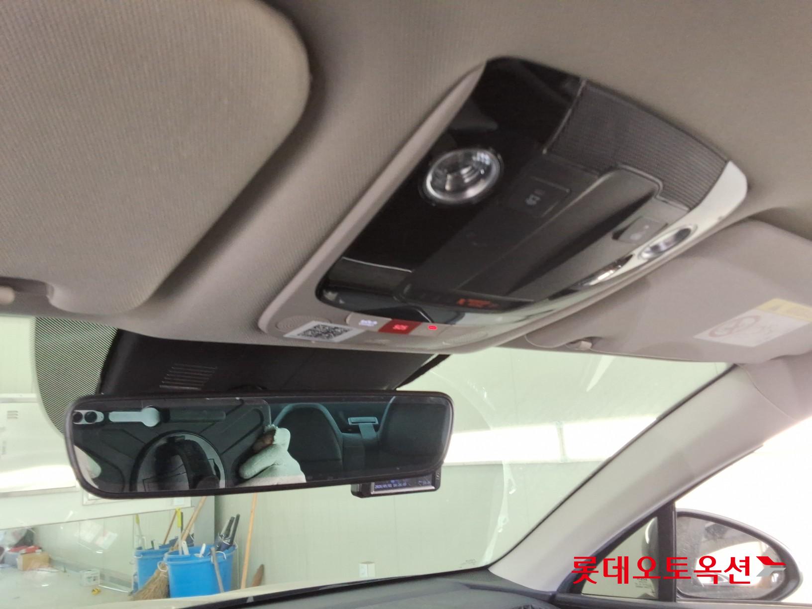 Kia K5 2022 - Image 31