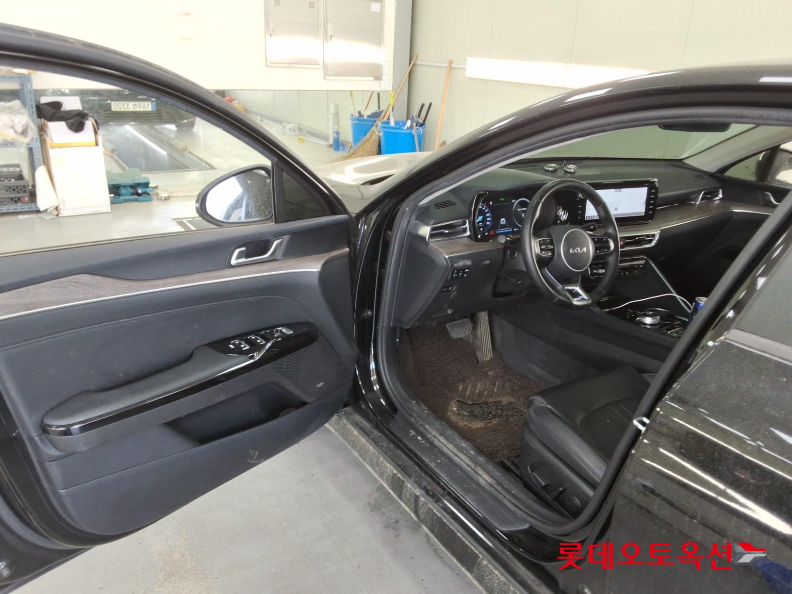 Kia K5 2022 - Image 35