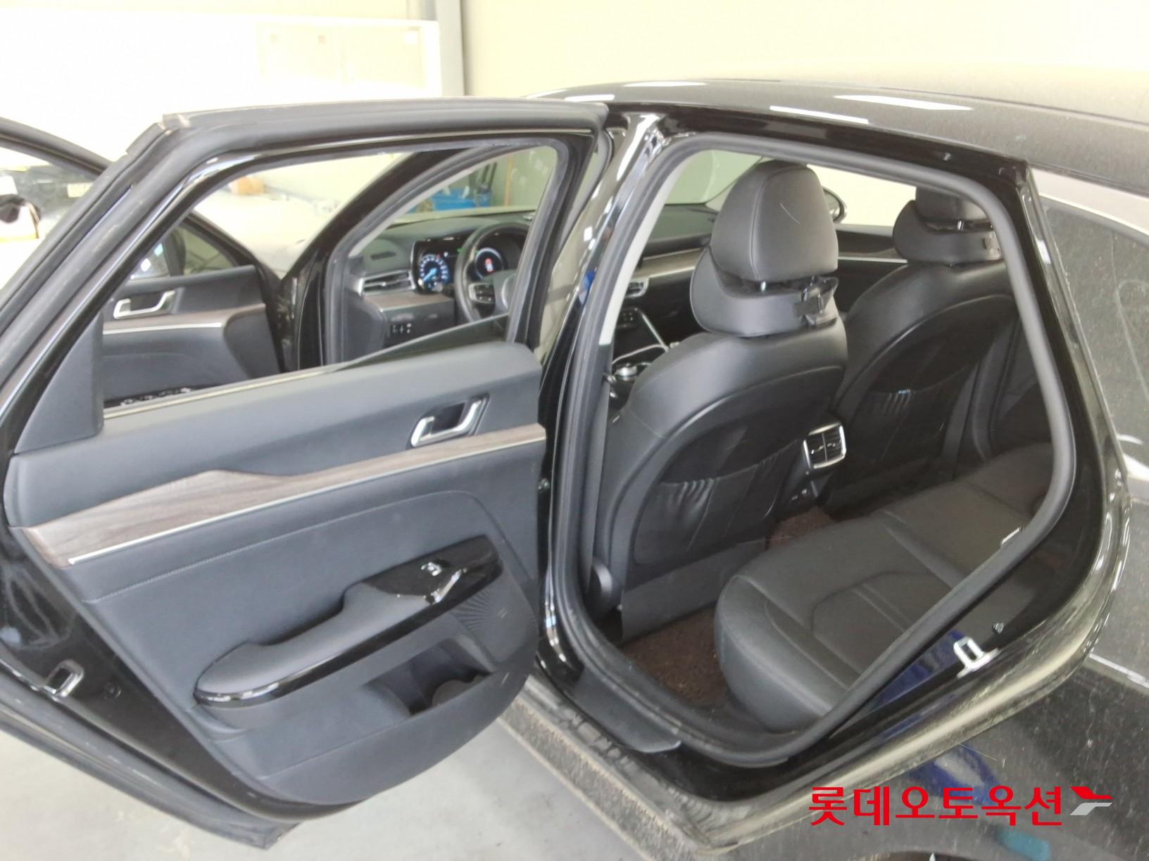 Kia K5 2022 - Image 37