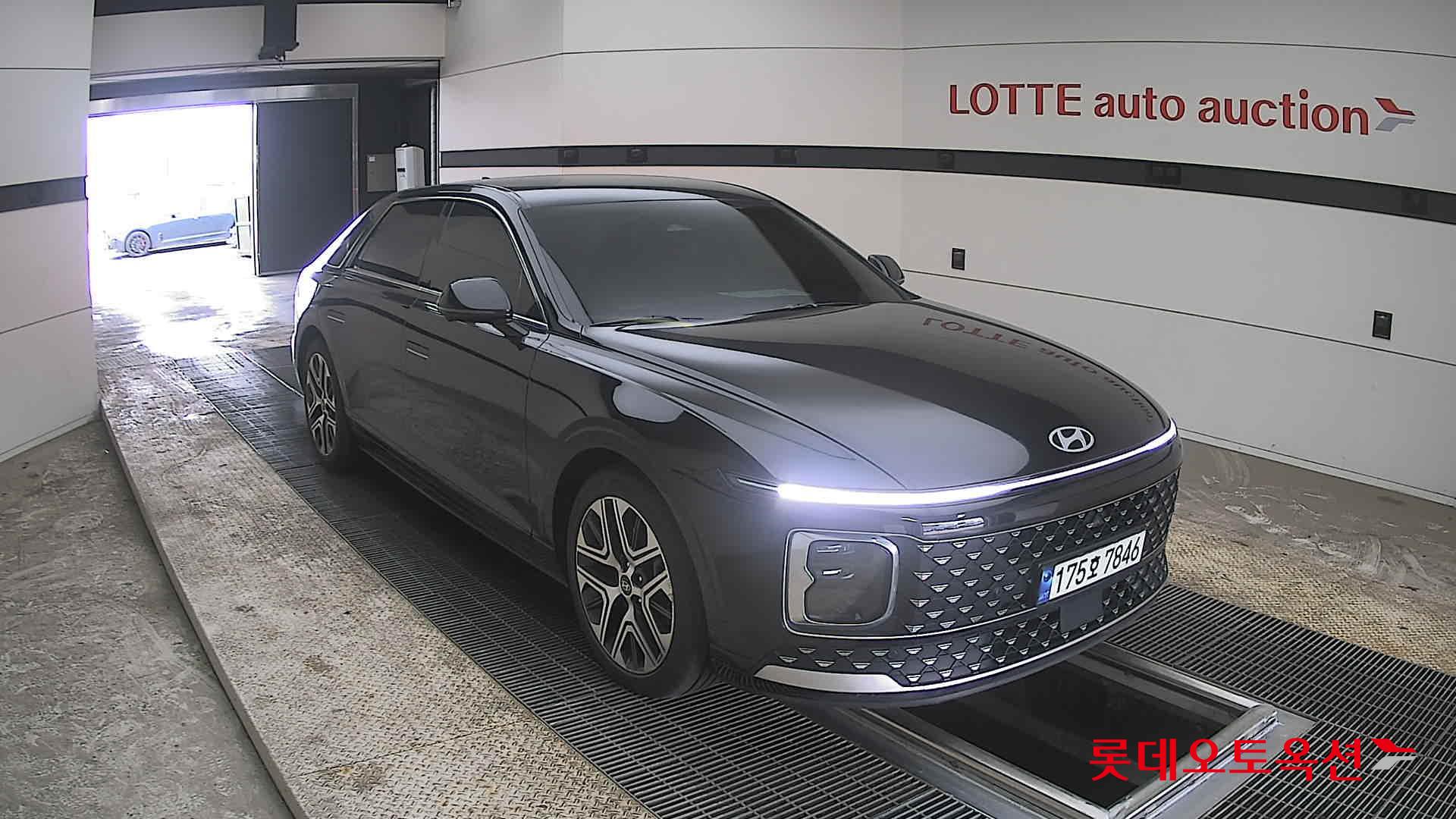 هيونداي أزيرا