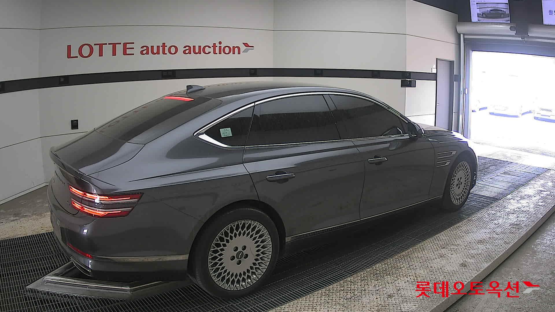 Genesis G80 2021 - Image 19