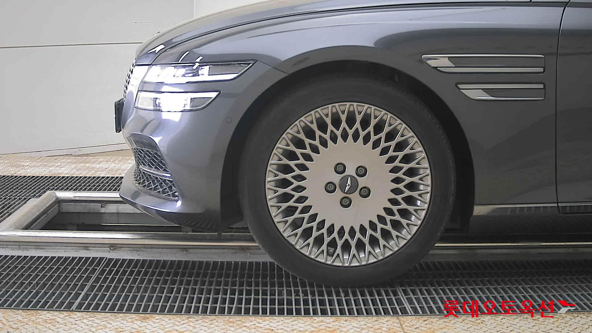 Genesis G80 2021 - Image 25