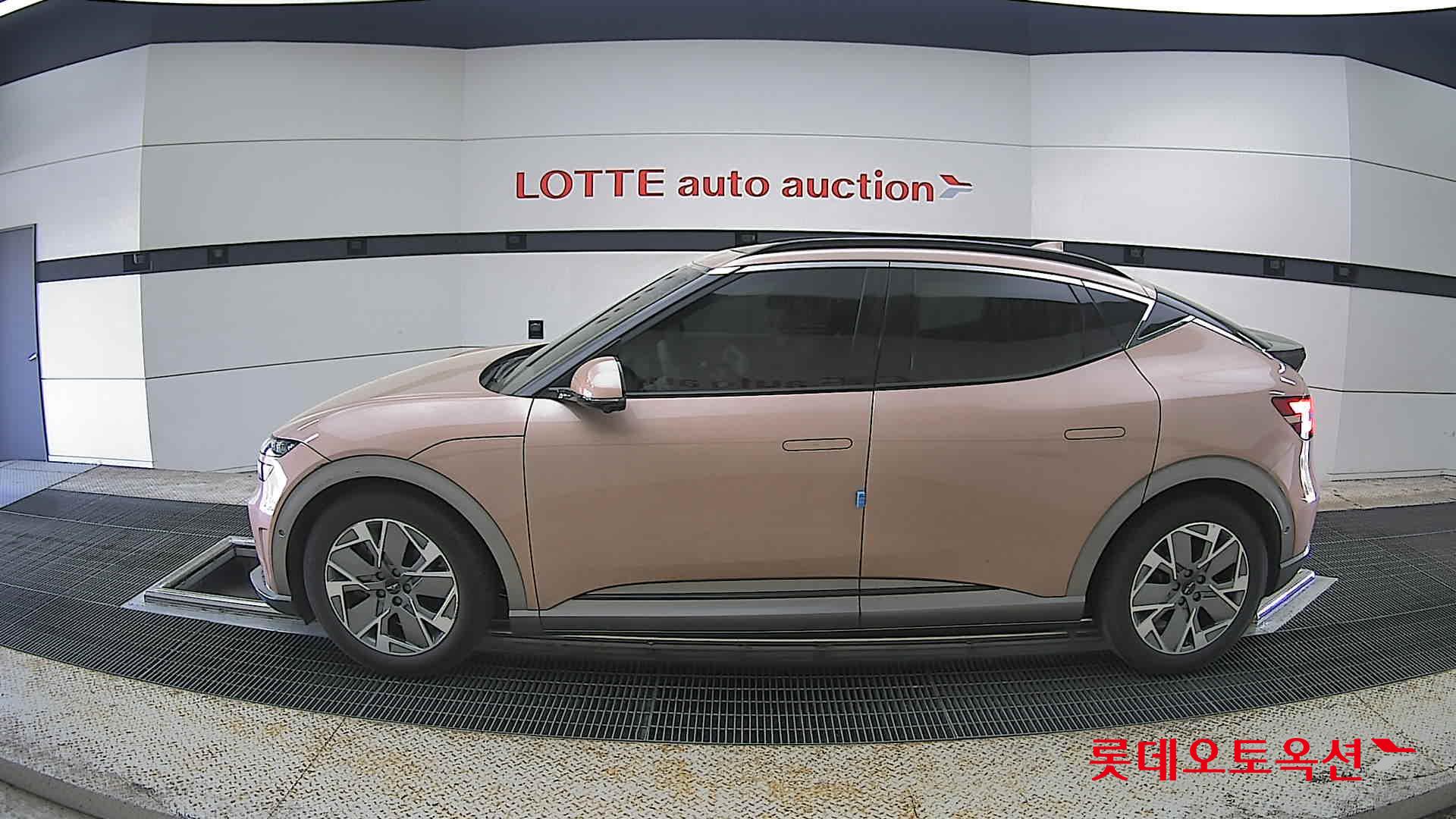 جينيسيس GV60 2022 - صورة 13