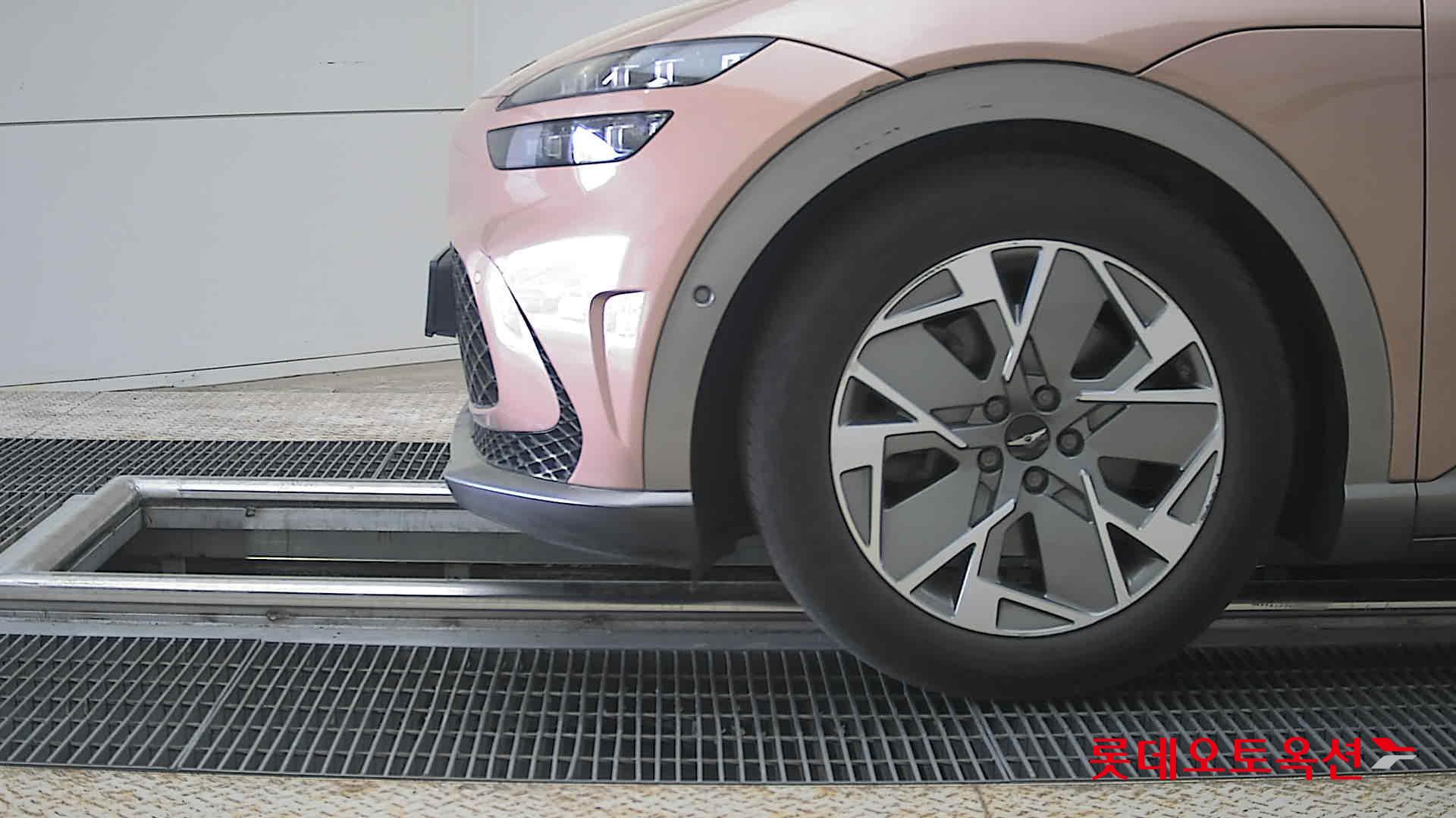 جينيسيس GV60 2022 - صورة 25