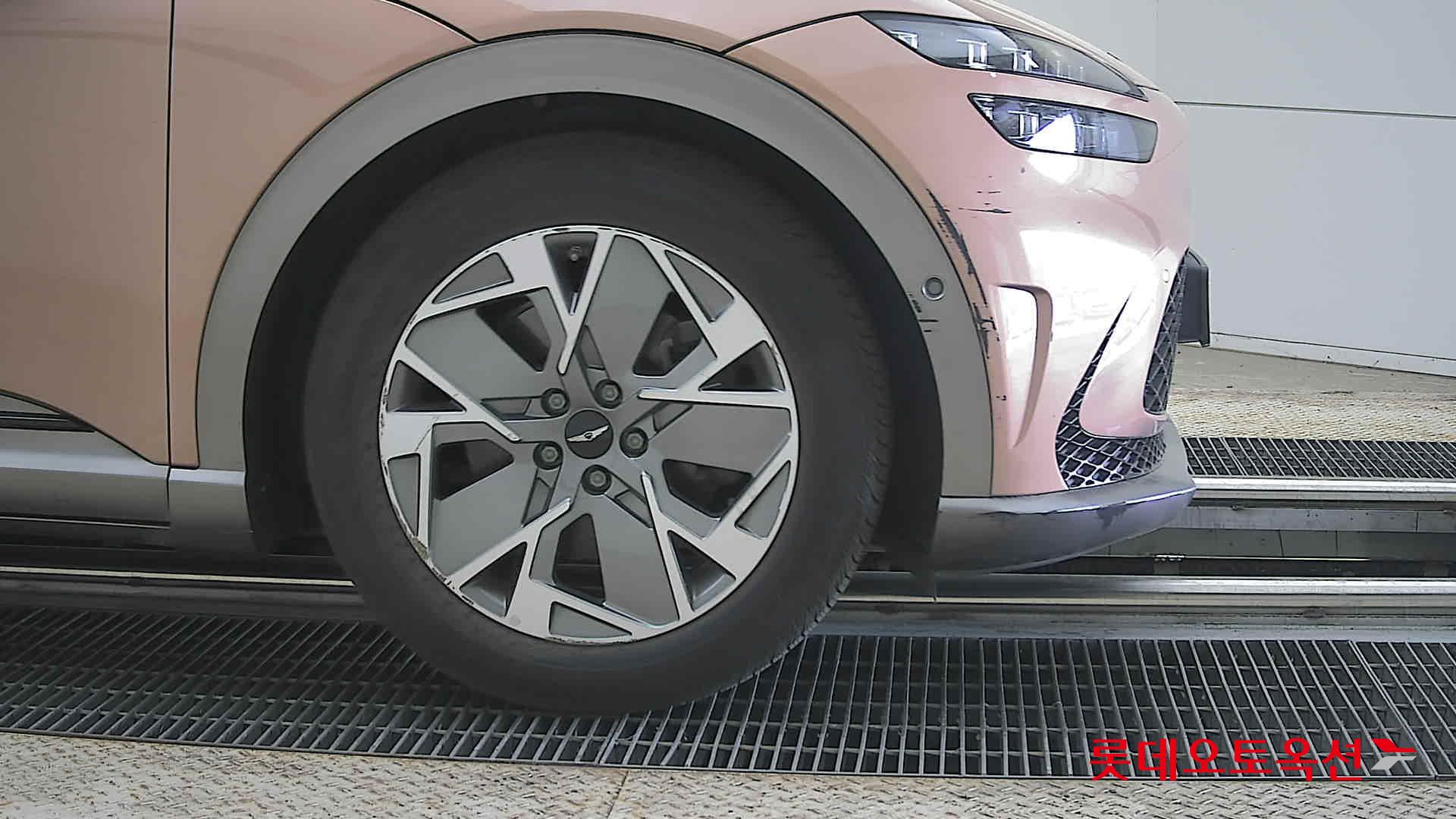 جينيسيس GV60 2022 - صورة 27