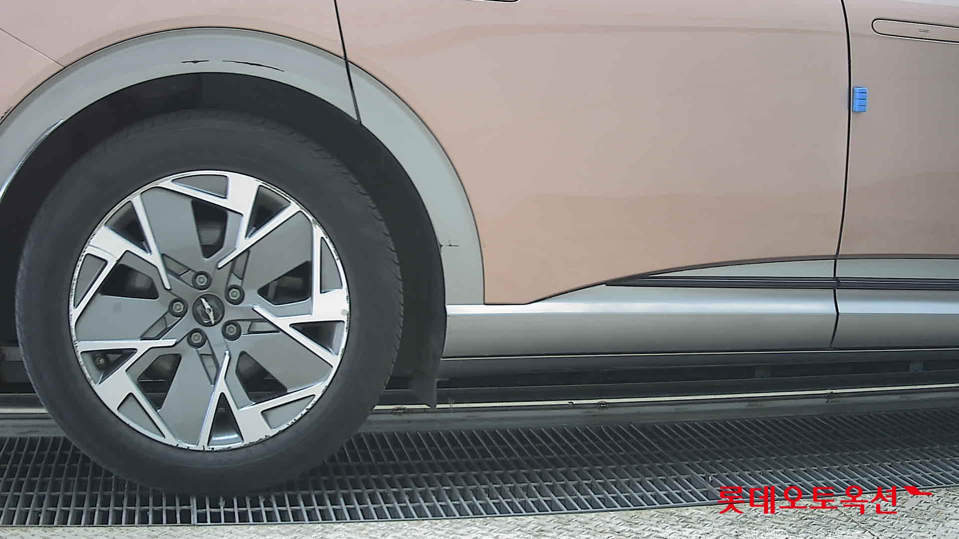 جينيسيس GV60 2022 - صورة 28