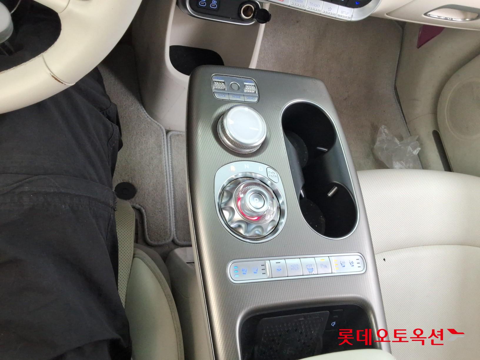 جينيسيس GV60 2022 - صورة 32