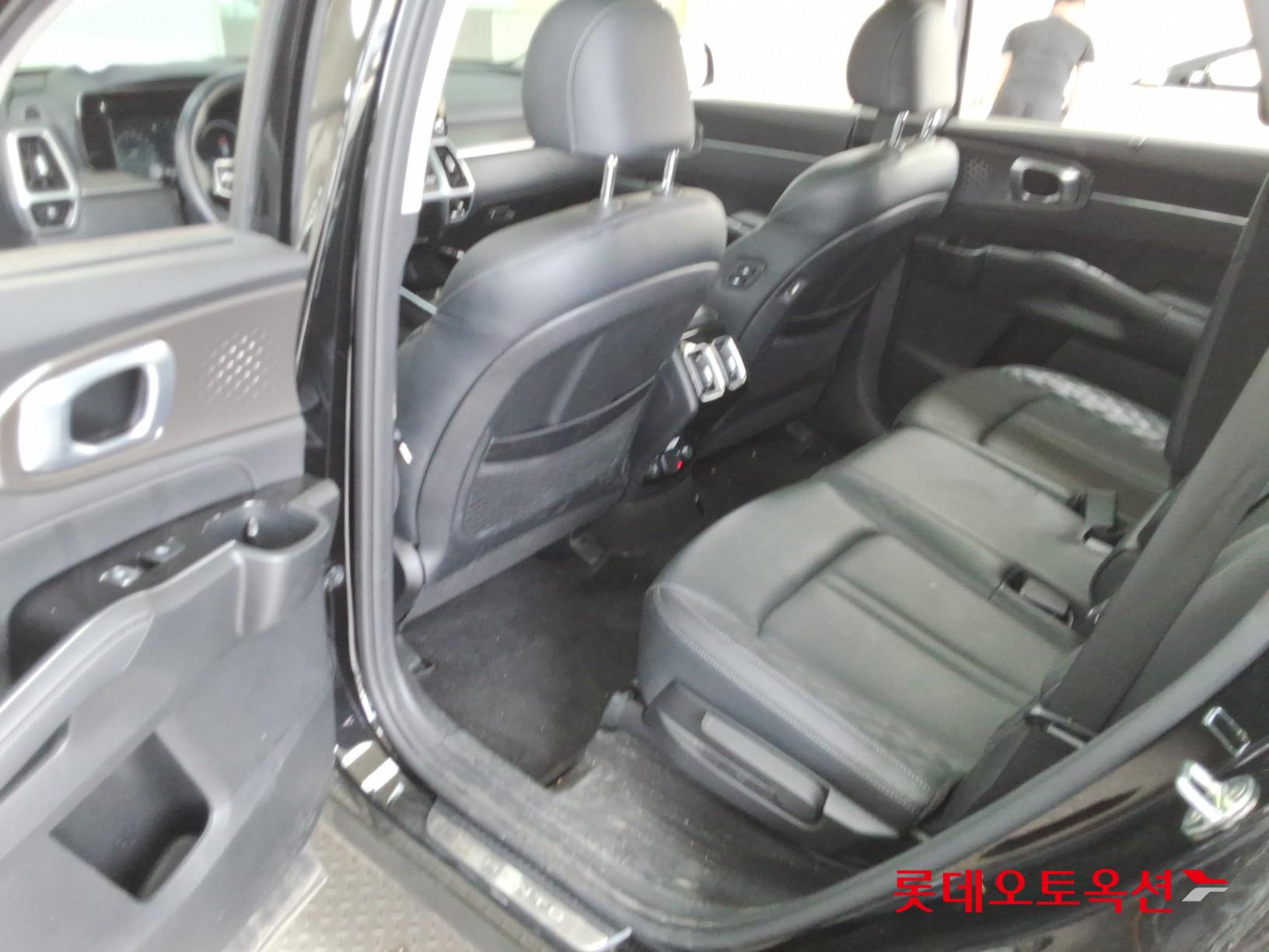 Kia Sorento 2021 - Image 38