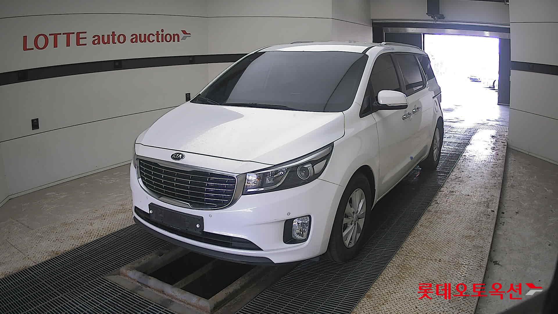 كيا نيو كارنيفال 2018 - صورة 10