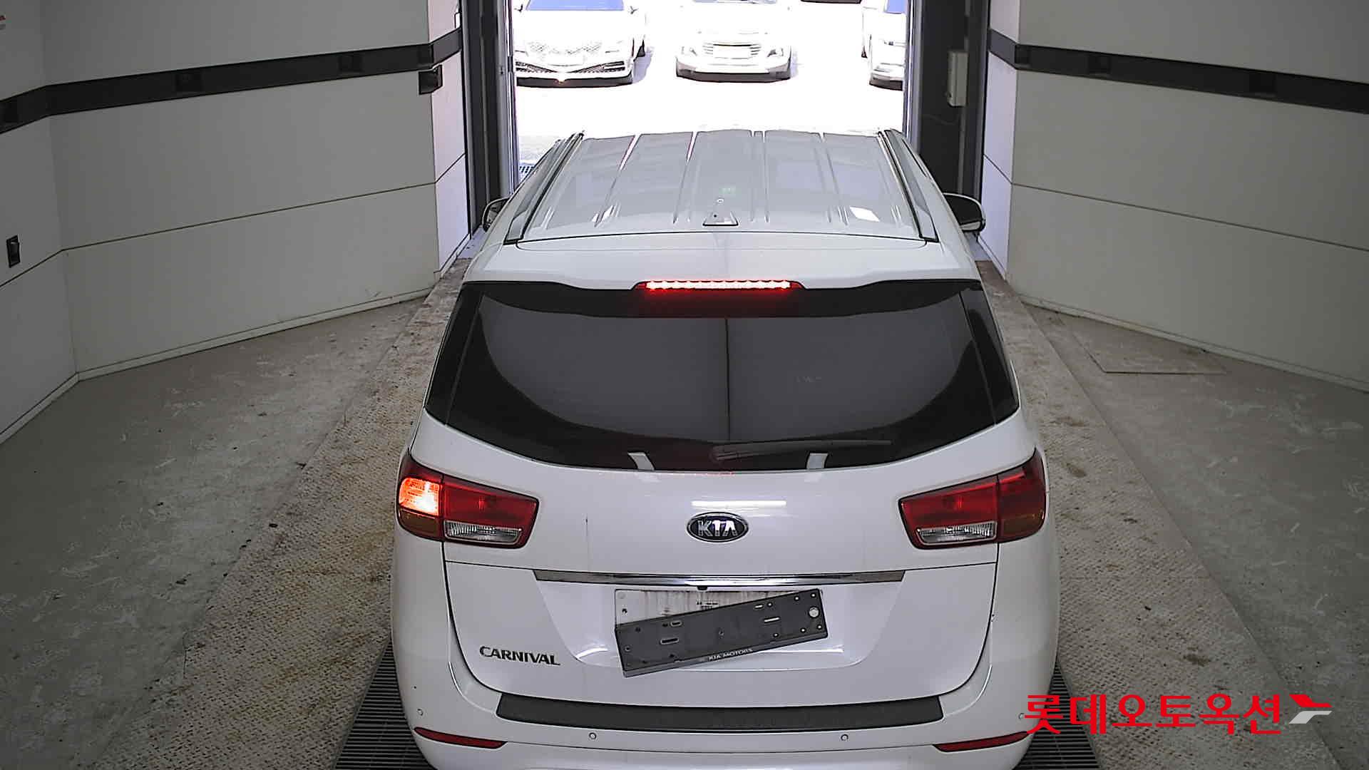 كيا نيو كارنيفال 2018 - صورة 17