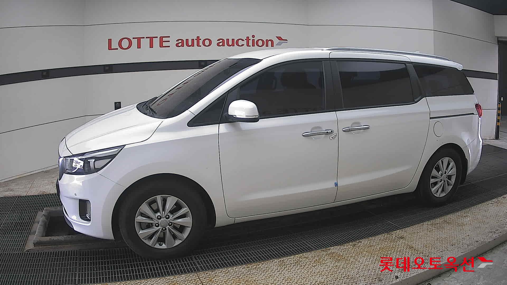 كيا نيو كارنيفال 2018 - صورة 12