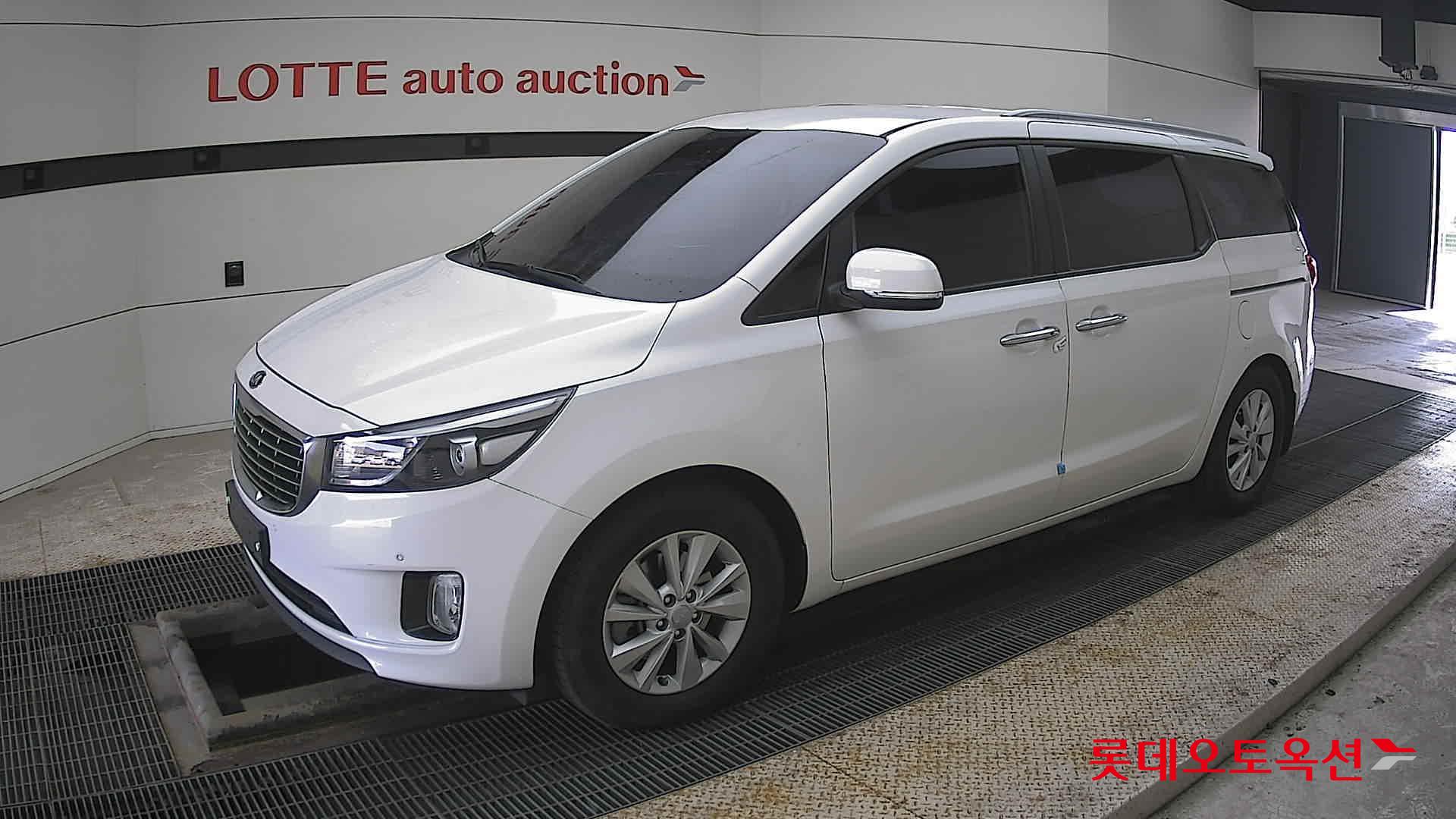 كيا نيو كارنيفال 2018 - صورة 11